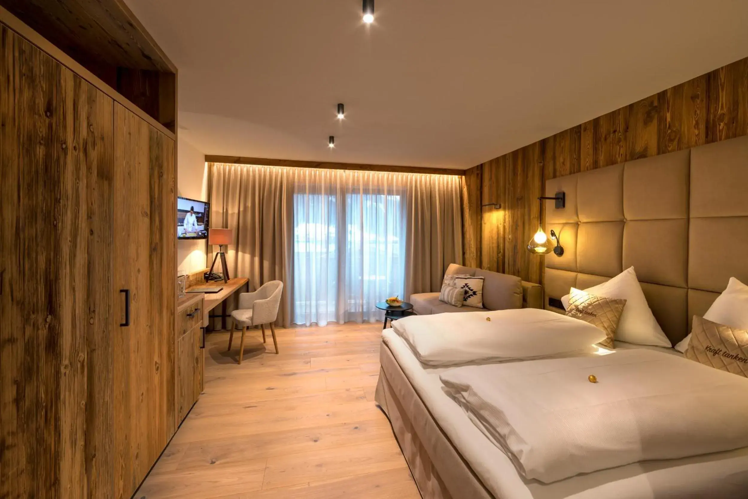 Superior Double Room with Balcony in Aktivhotel Alpendorf Superior Double Room with Balcony in Aktivhotel Alpendorf