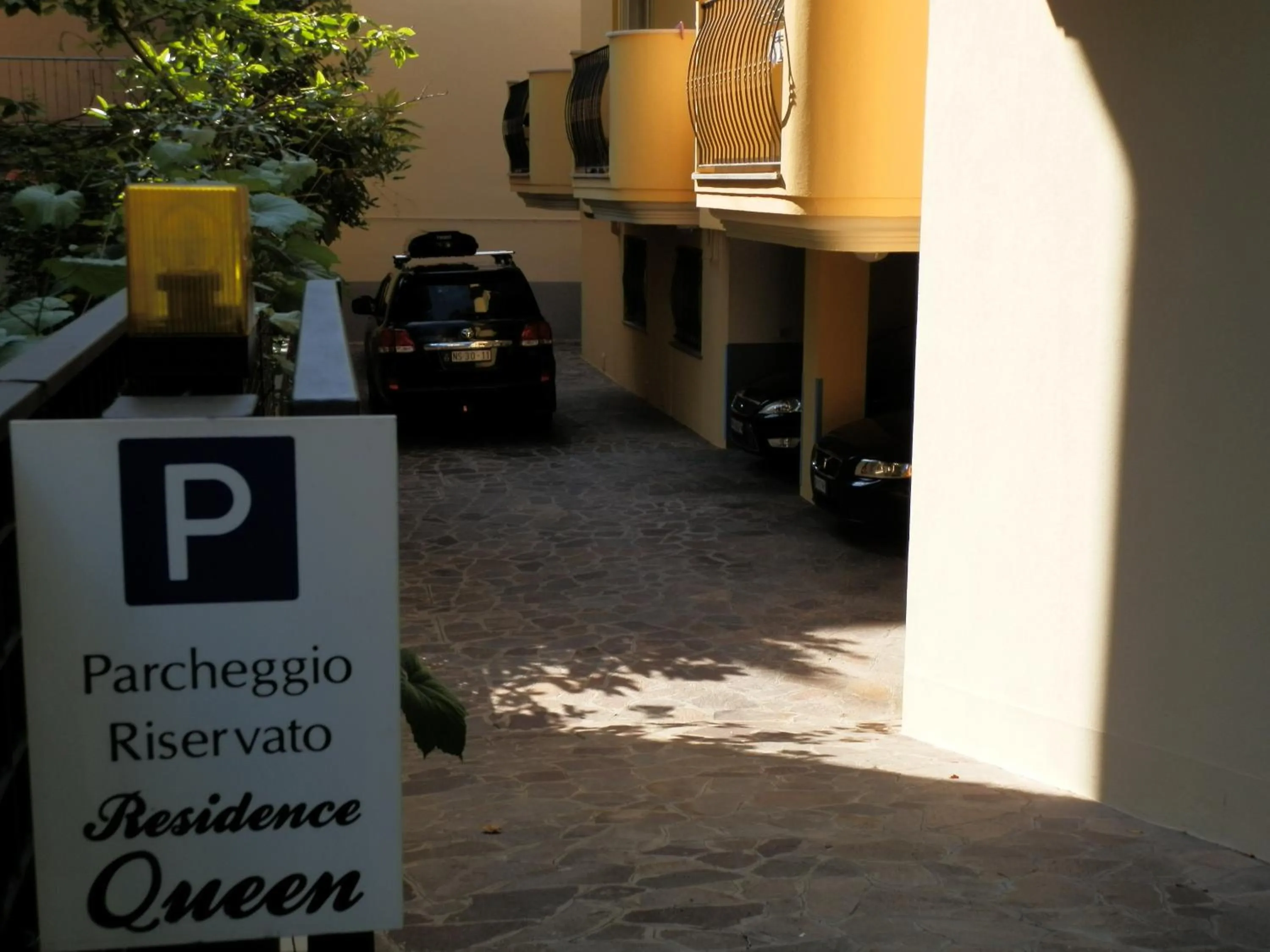 Facade/entrance in Residence Queen