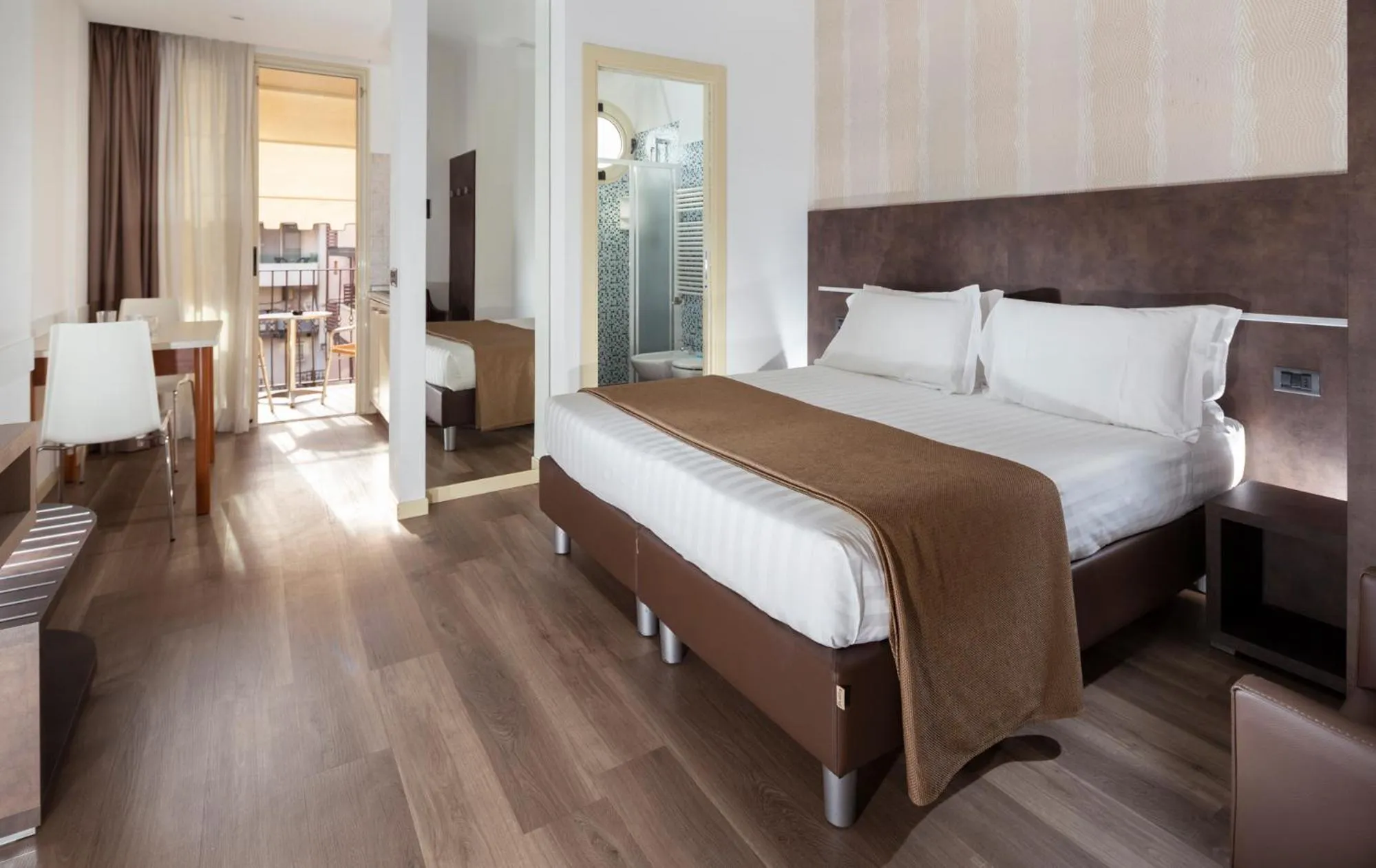 Bed in Residence Queen