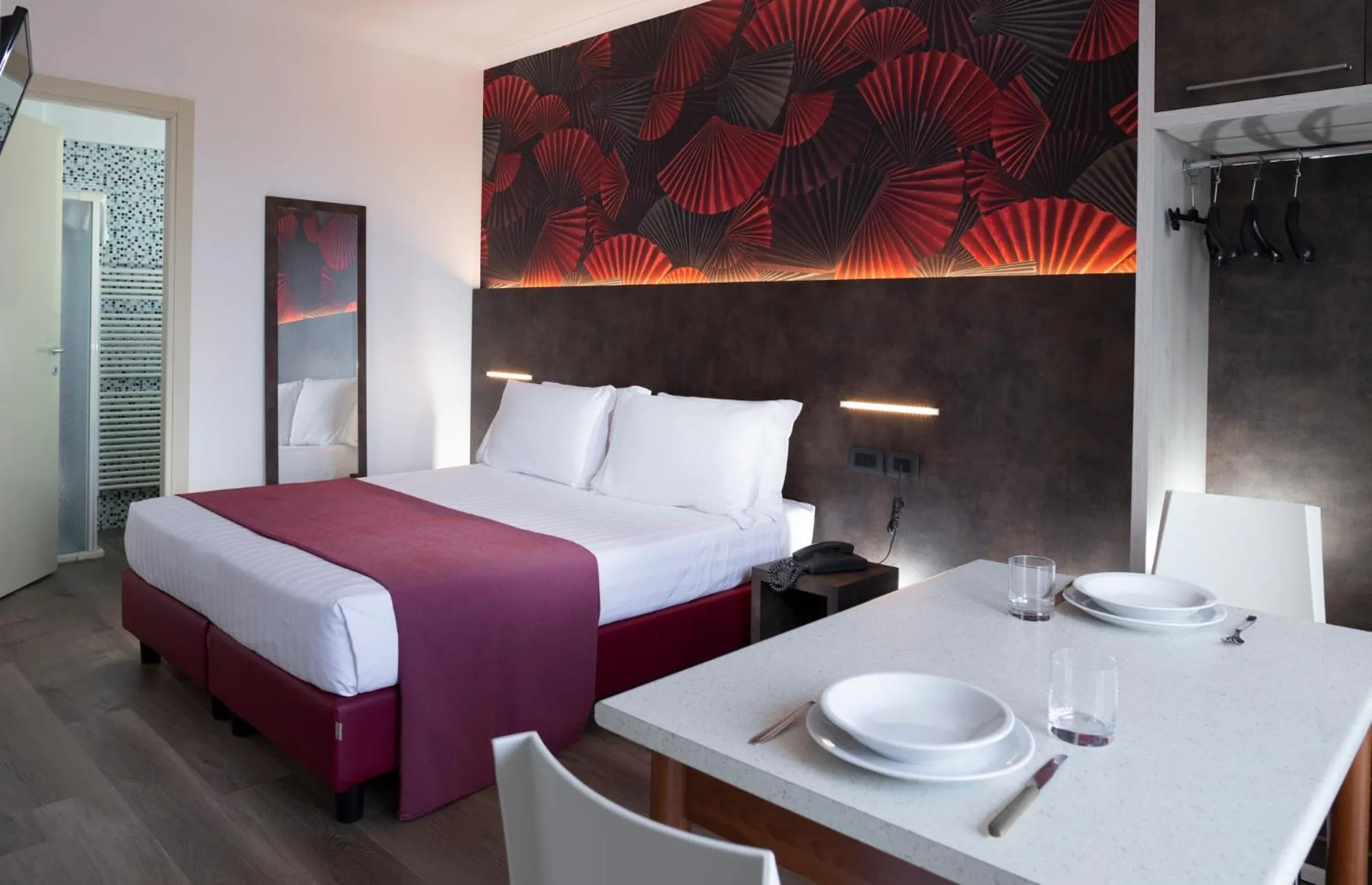 Photo of the whole room, Bed in Residence Queen