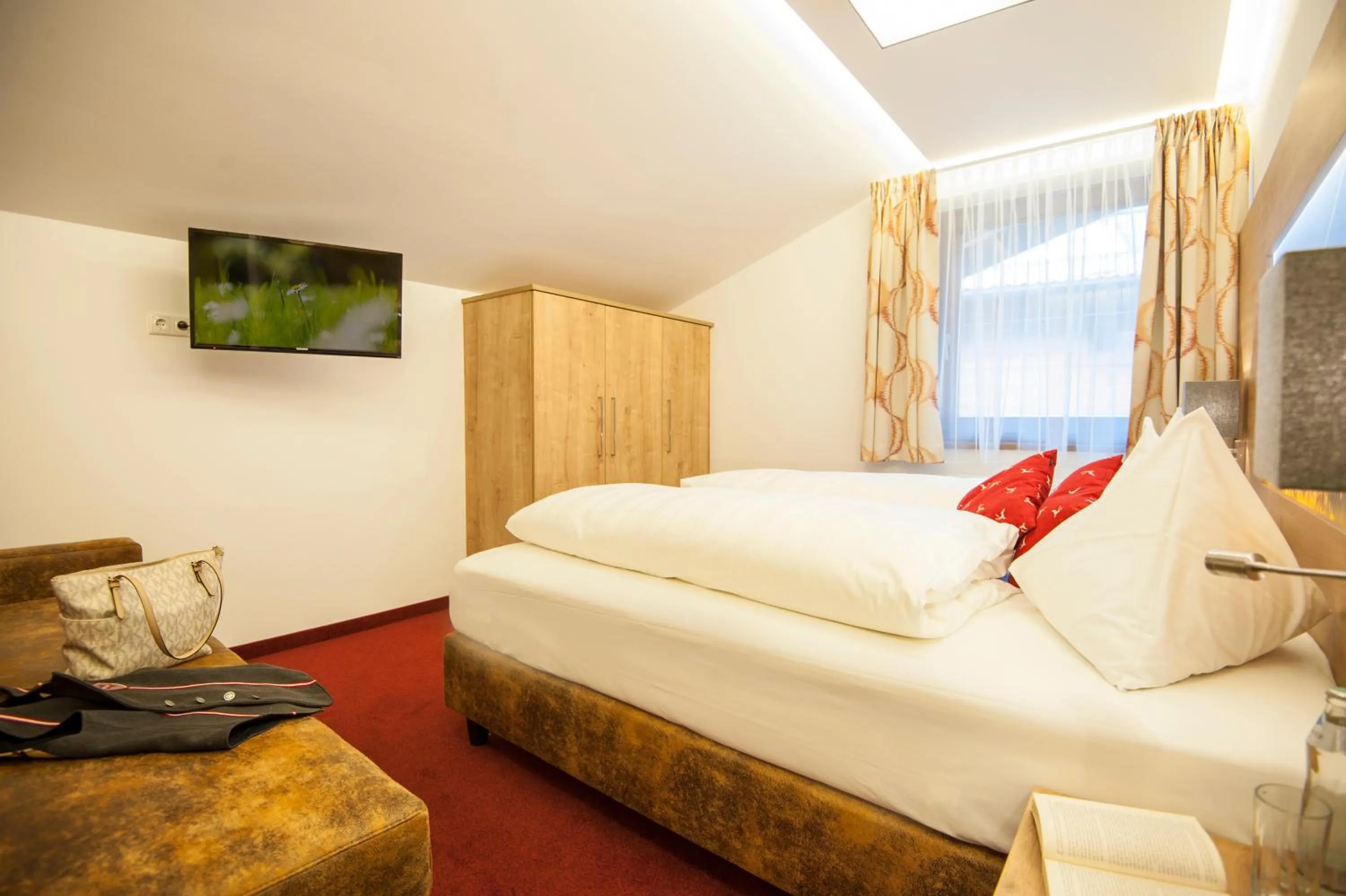 Bed in Landhaus & Appartementhaus Haussteiner