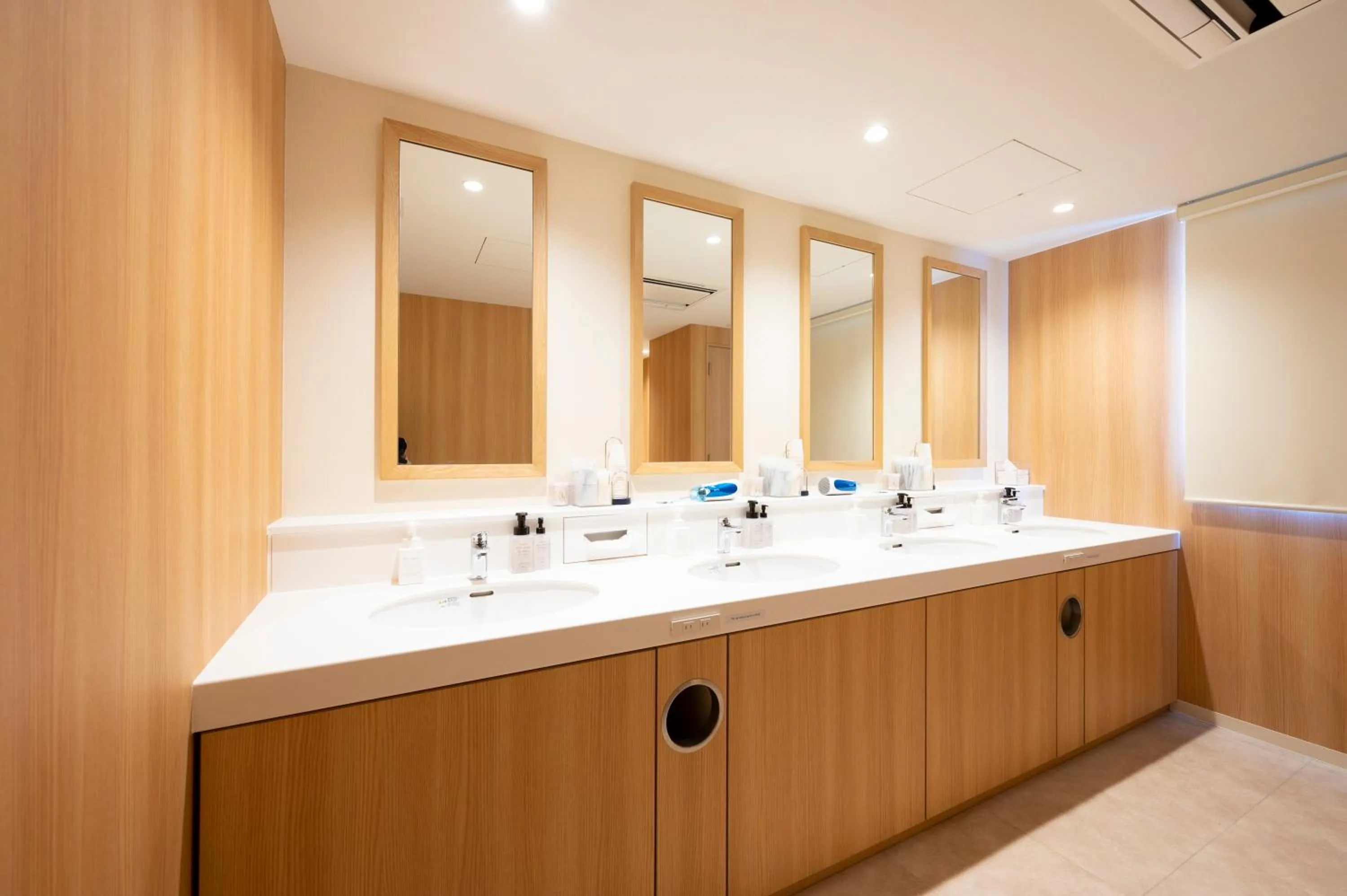 Toilet in Torifito Hotel & Pod Kanazawa