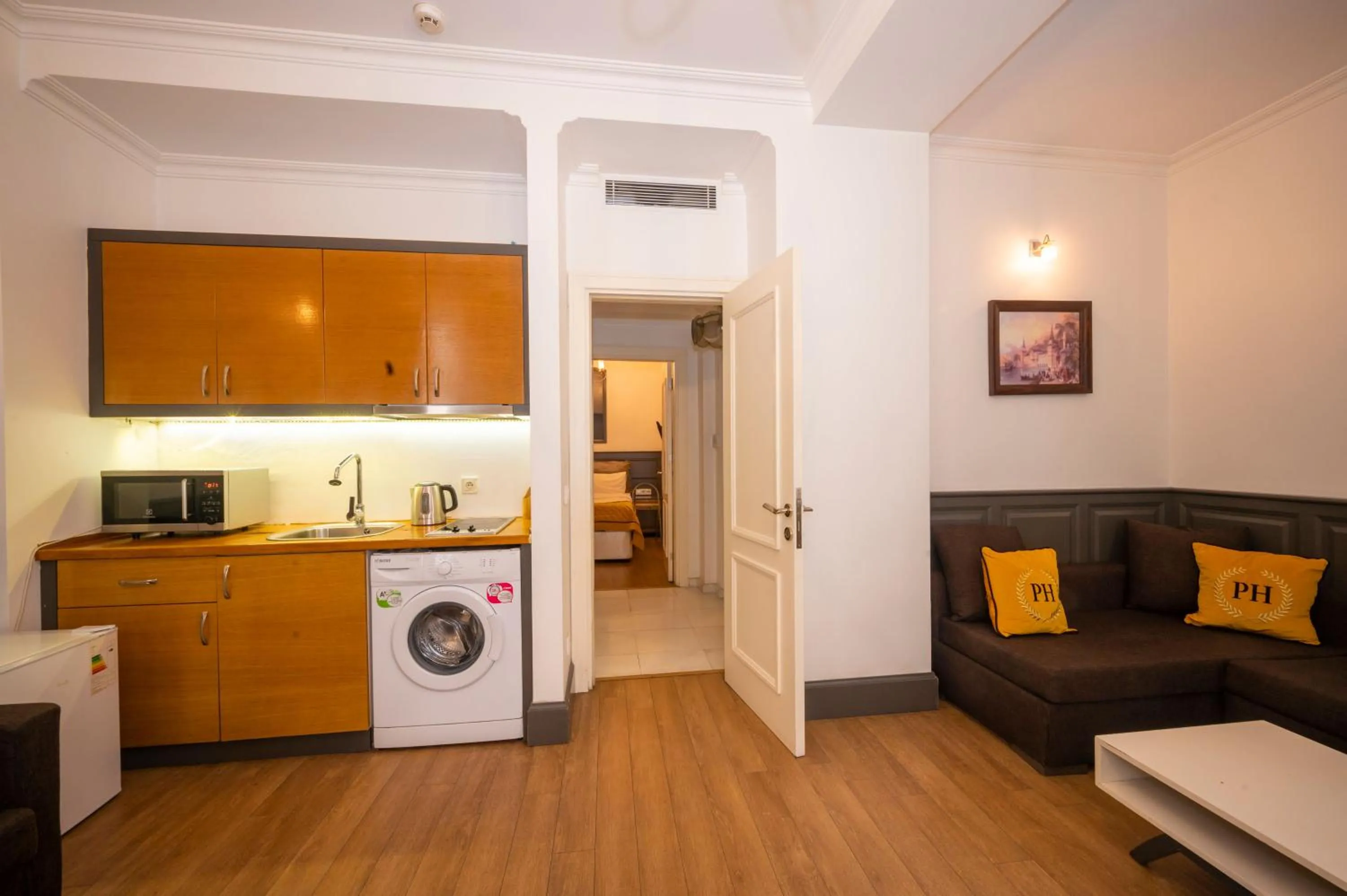 Living room, Kitchen/Kitchenette in Pera Line Cihangir