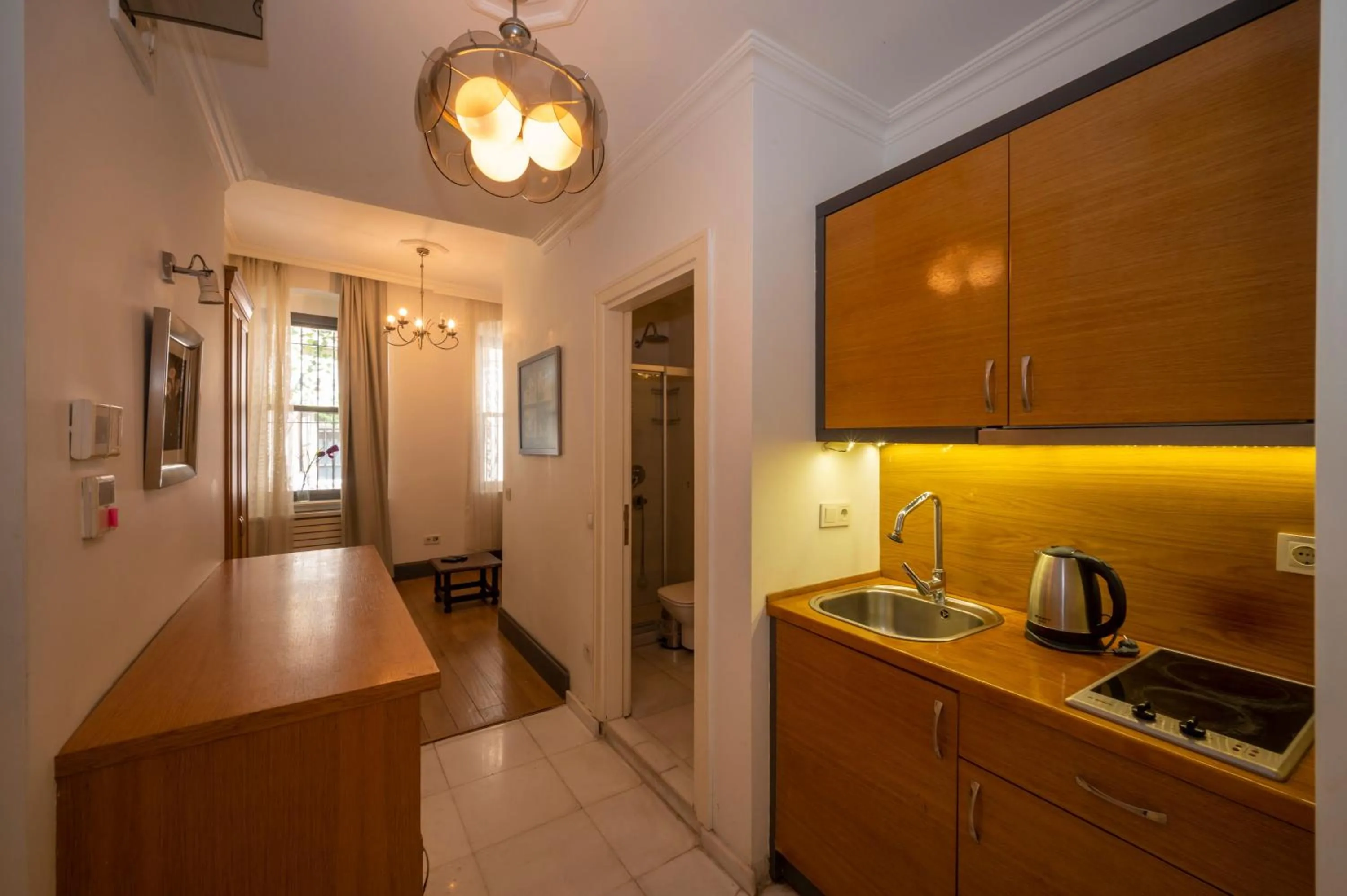 Kitchen or kitchenette, Kitchen/Kitchenette in Pera Line Cihangir