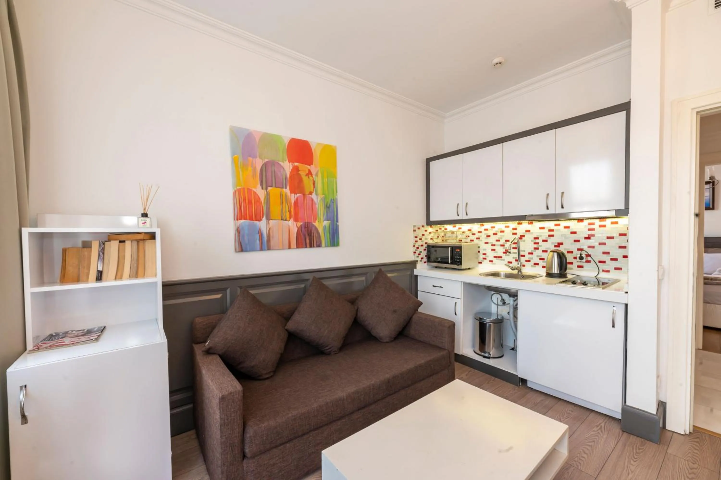 Kitchen or kitchenette, Kitchen/Kitchenette in Pera Line Cihangir