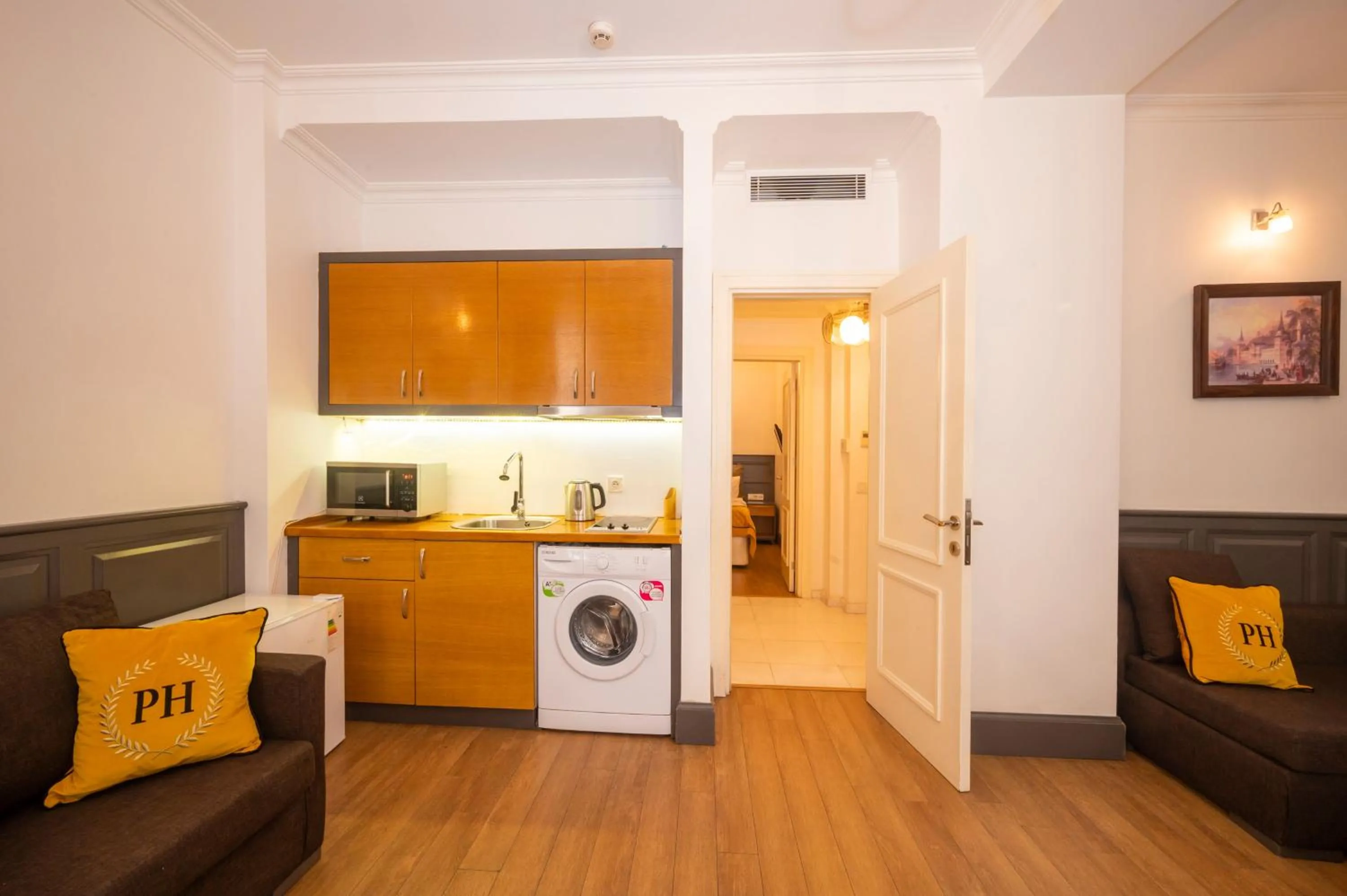 Kitchen or kitchenette, Kitchen/Kitchenette in Pera Line Cihangir