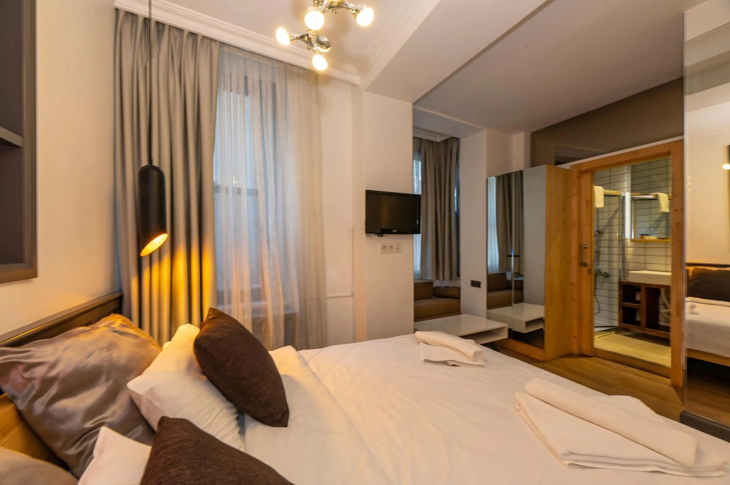 Bedroom in Pera Line Cihangir