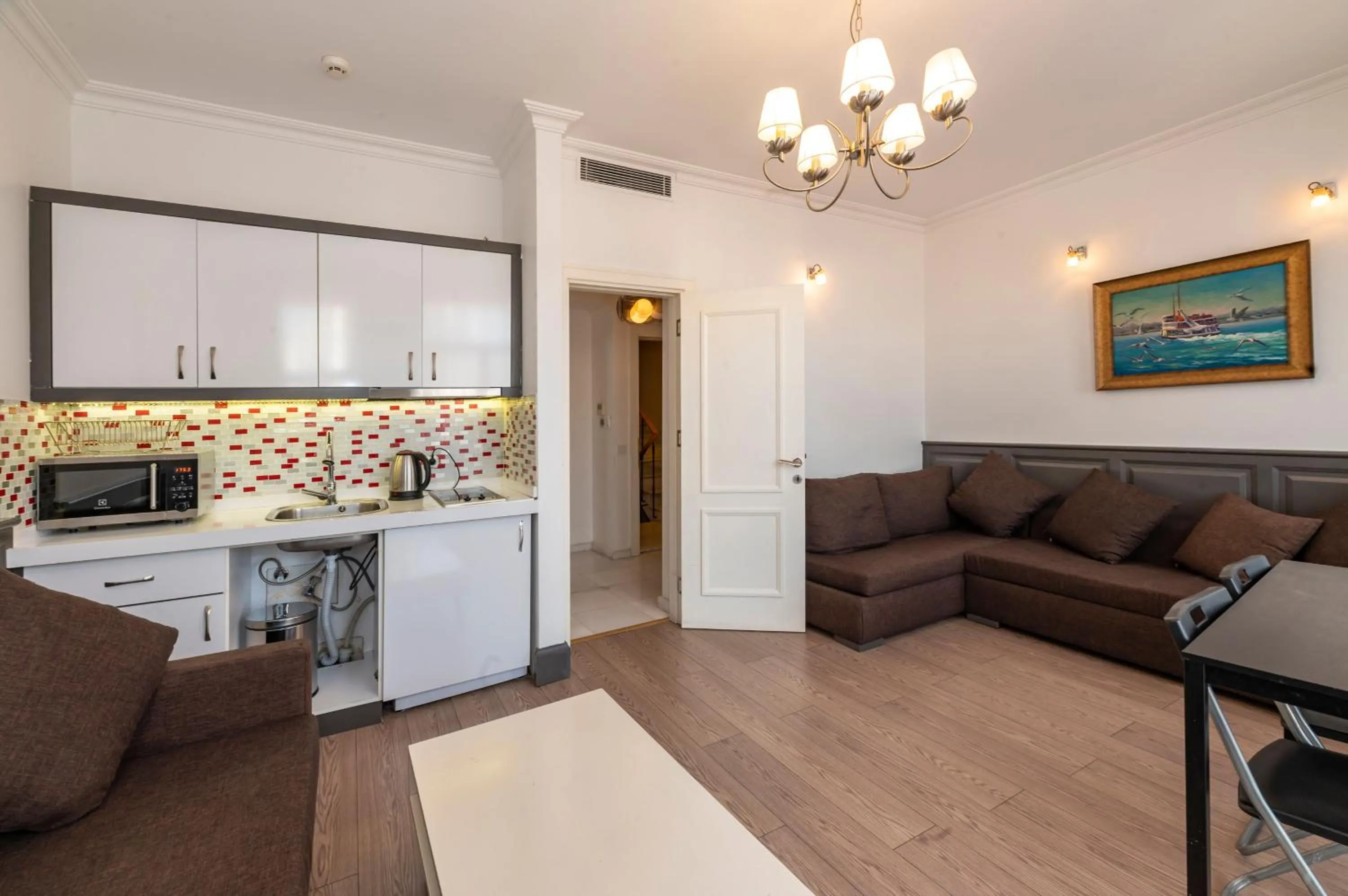 Kitchen or kitchenette, Kitchen/Kitchenette in Pera Line Cihangir