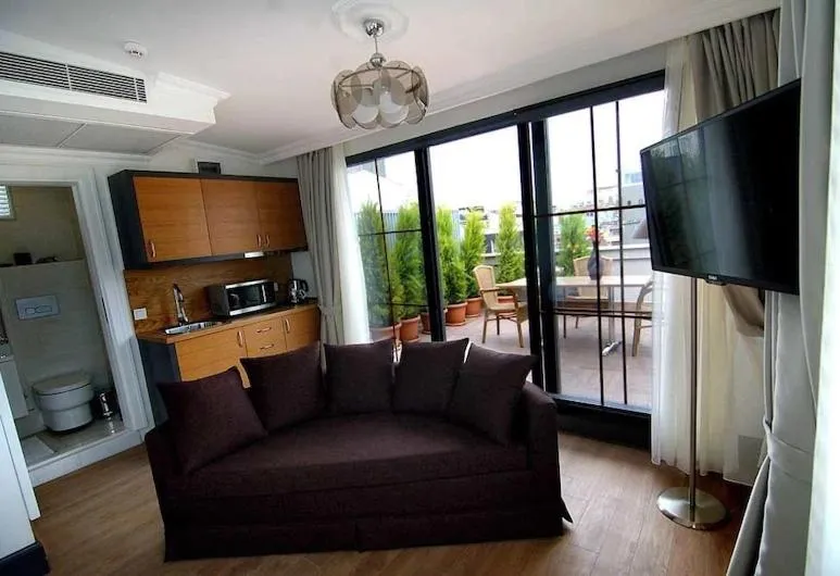 Patio in Pera Line Cihangir