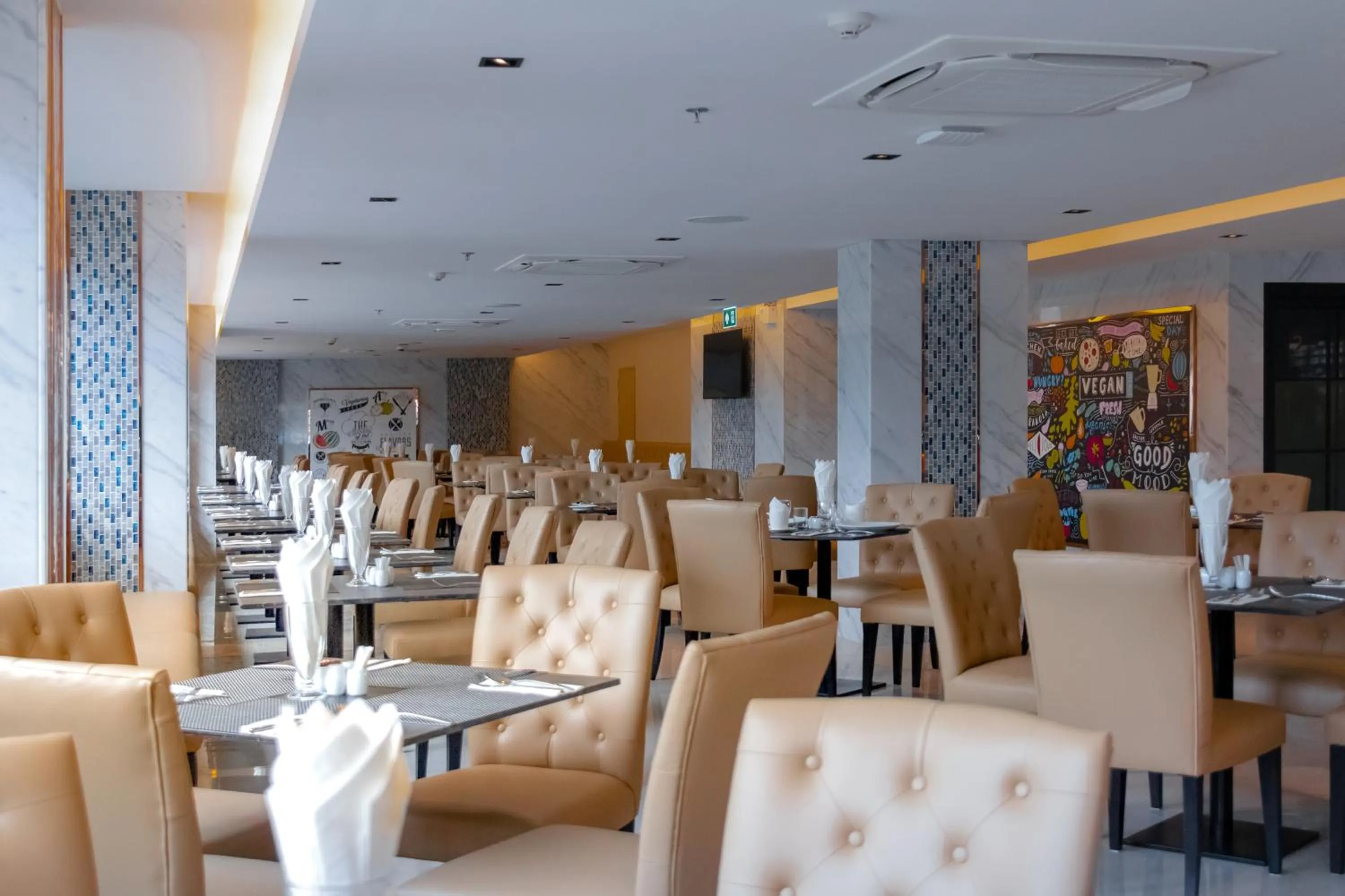 Restaurant/places to eat in GLOW Pattaya