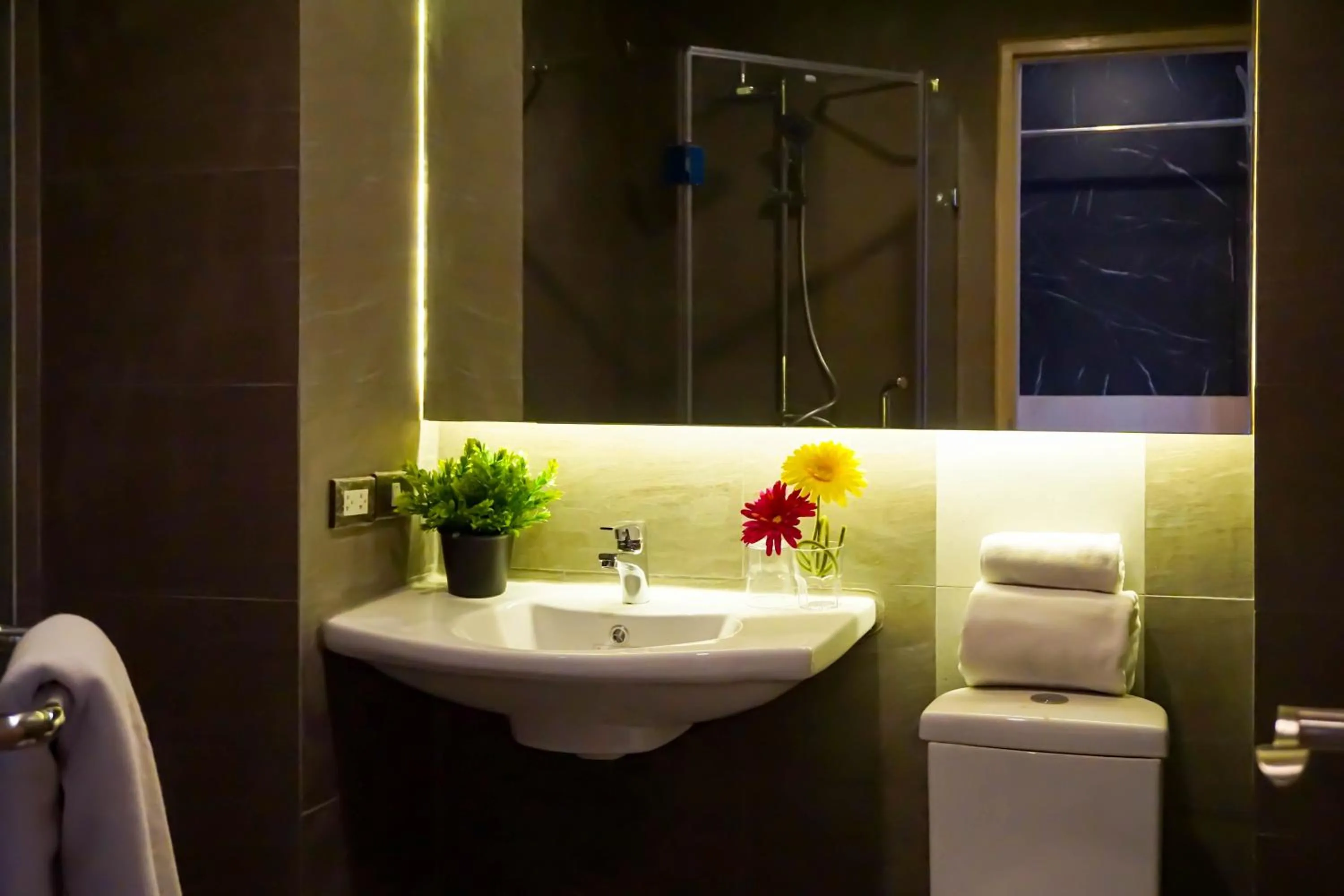Bathroom in GLOW Pattaya