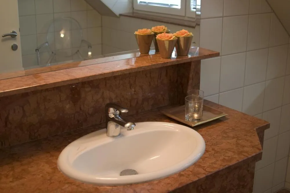 Bathroom in Hotel Csejtei