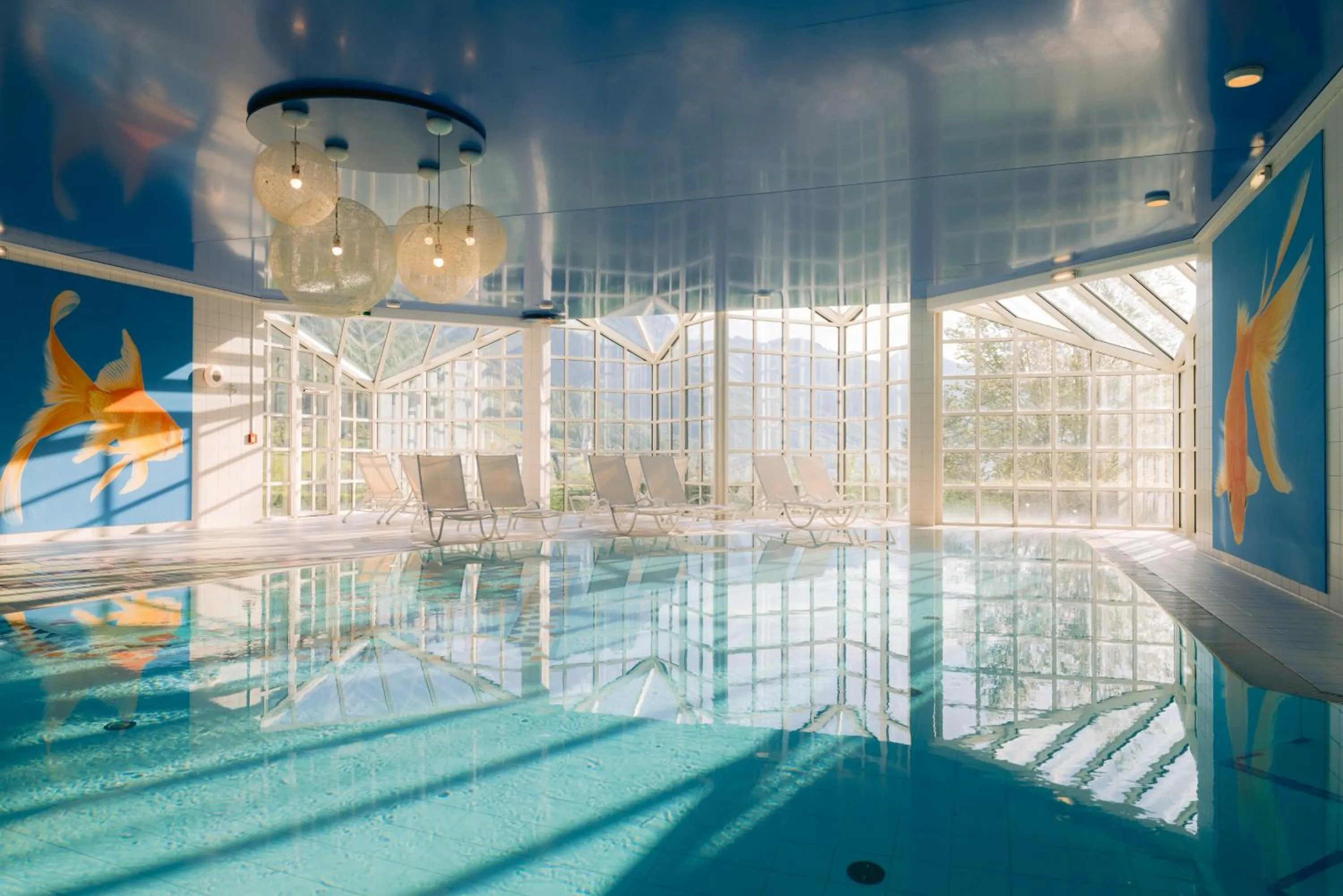 Swimming pool in MONDI Hotel am Grundlsee