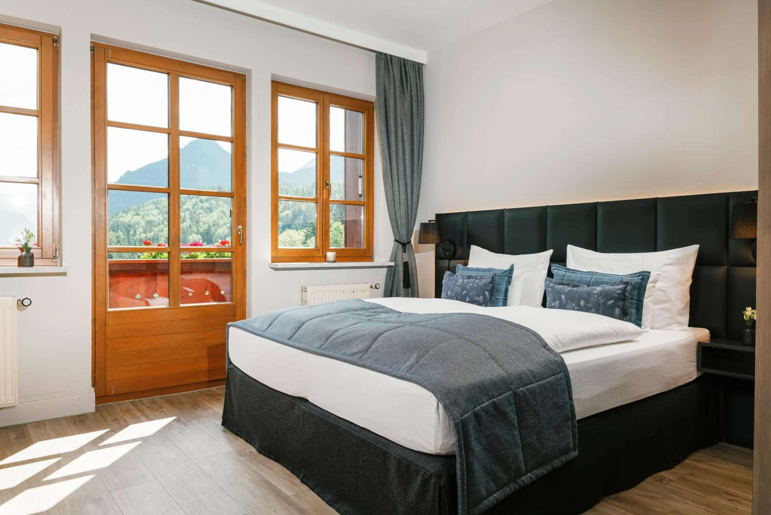 Photo of the whole room, Bed in MONDI Hotel am Grundlsee