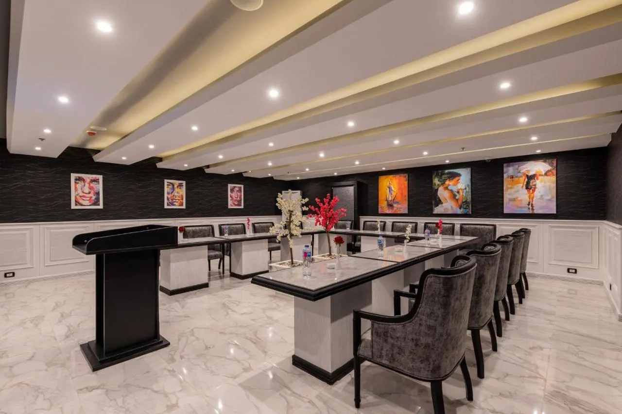 Meeting/conference room in Royal Day Plaza Hotel