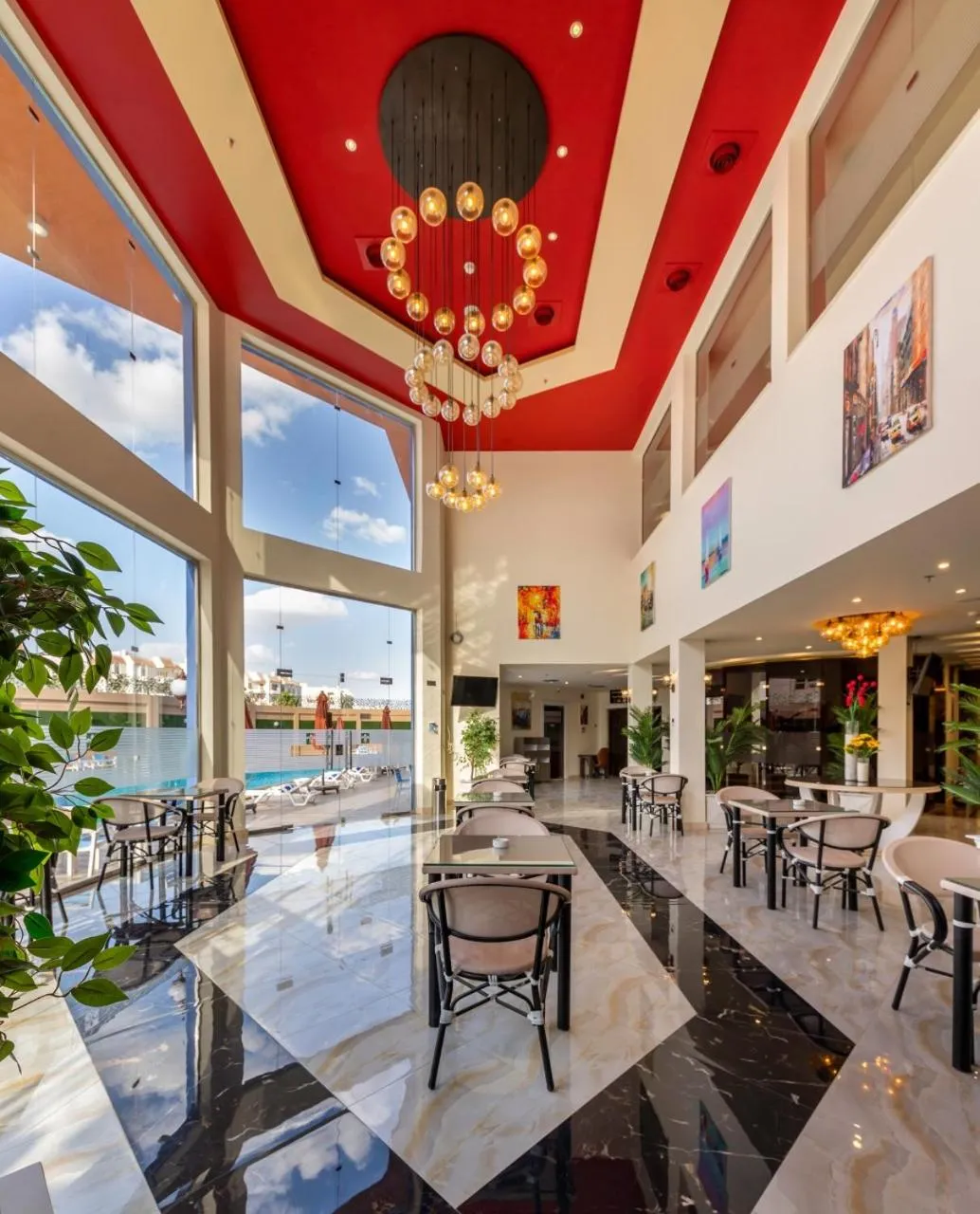 Restaurant/places to eat in Royal Day Plaza Hotel