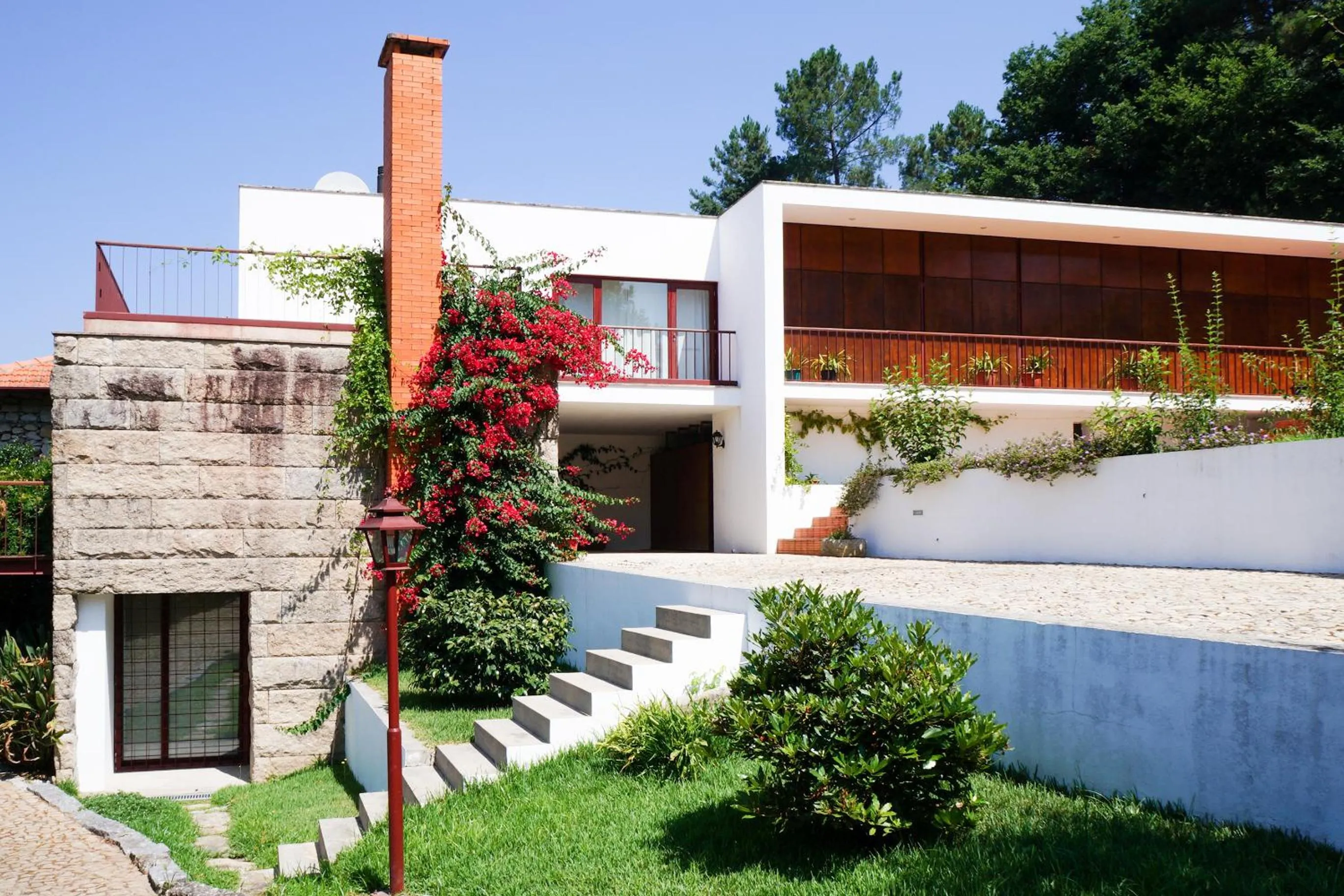 Facade/entrance in Quinta Da Longra