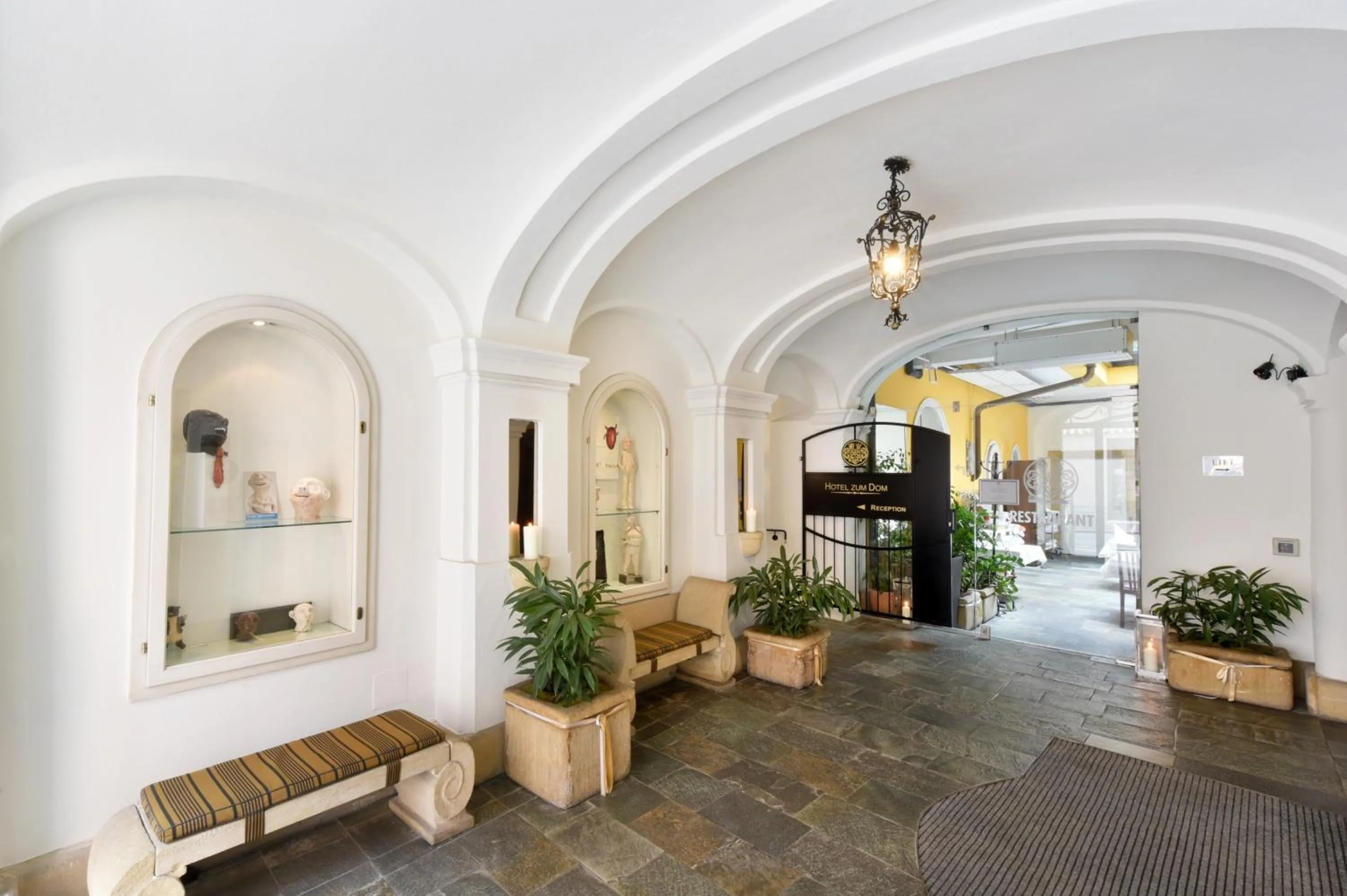 Lobby or reception in Boutique Hotel Dom - Rooms & Suites