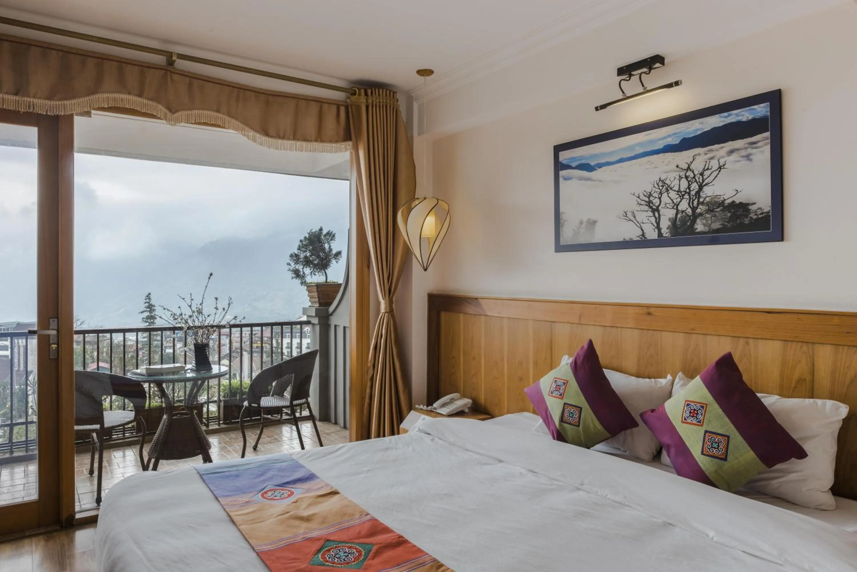 View (from property/room), Bed in Sapa Panorama Hotel