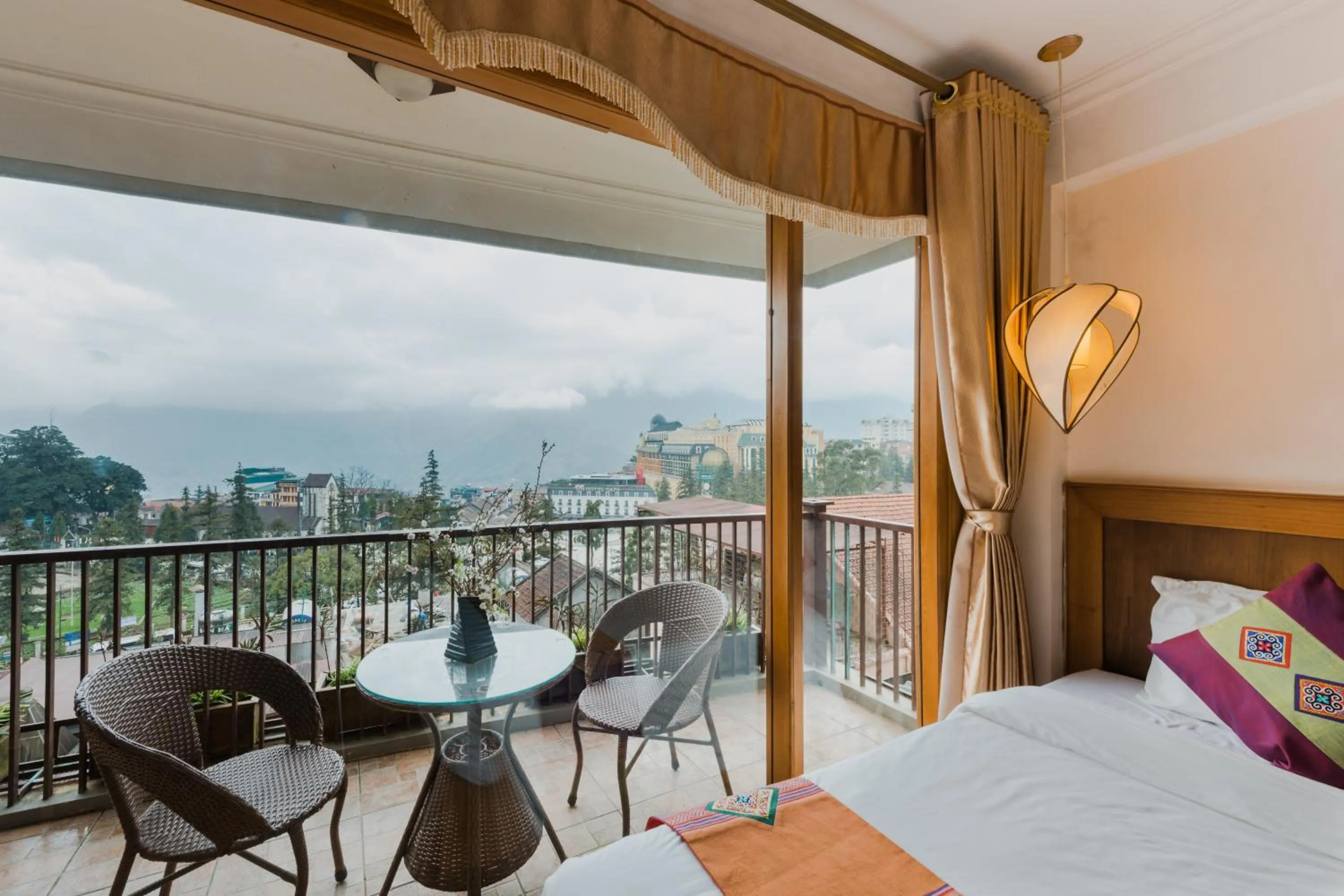 Balcony/Terrace, Bed in Sapa Panorama Hotel