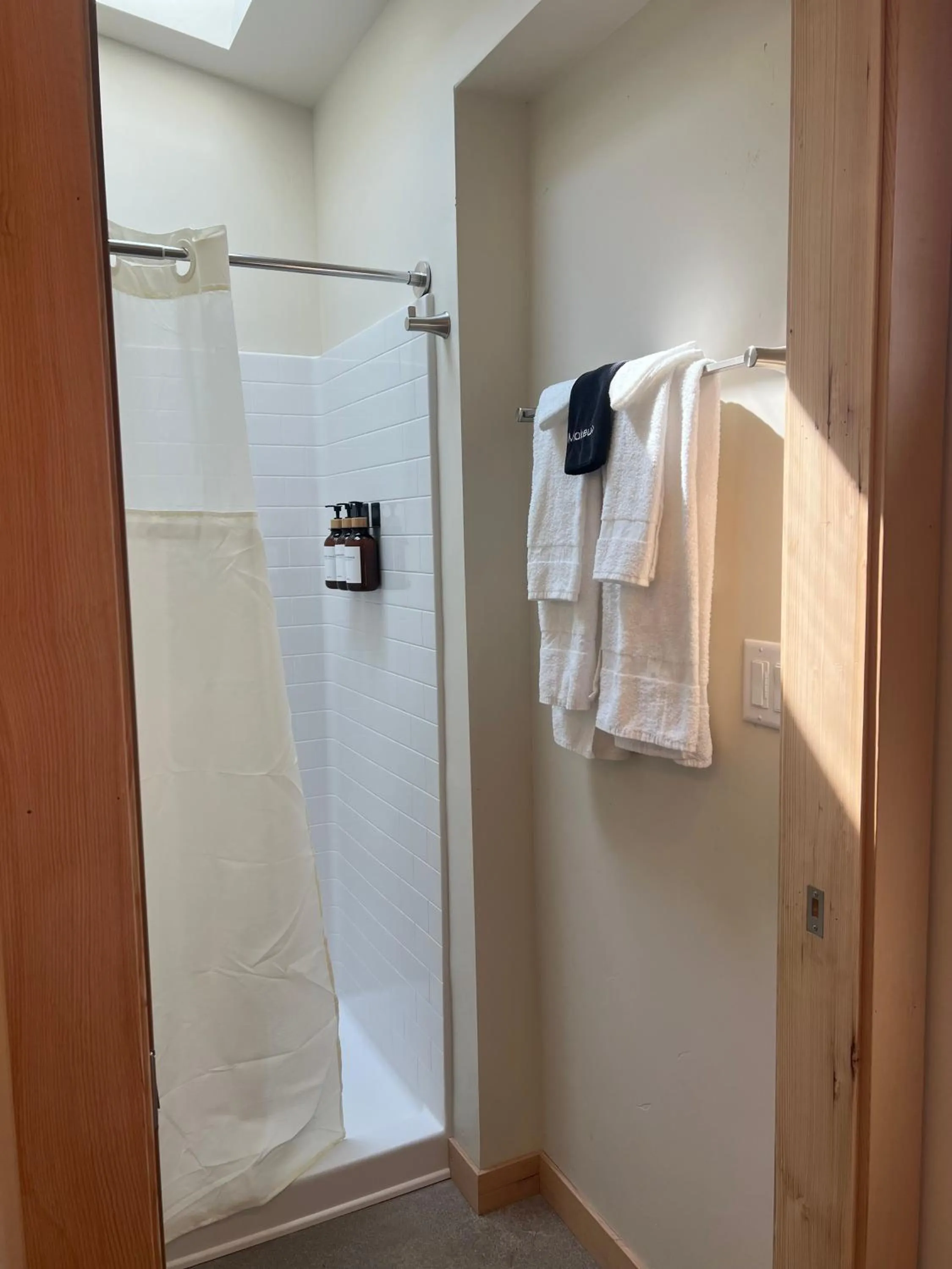 Bathroom in Crooked River Ranch Cabins