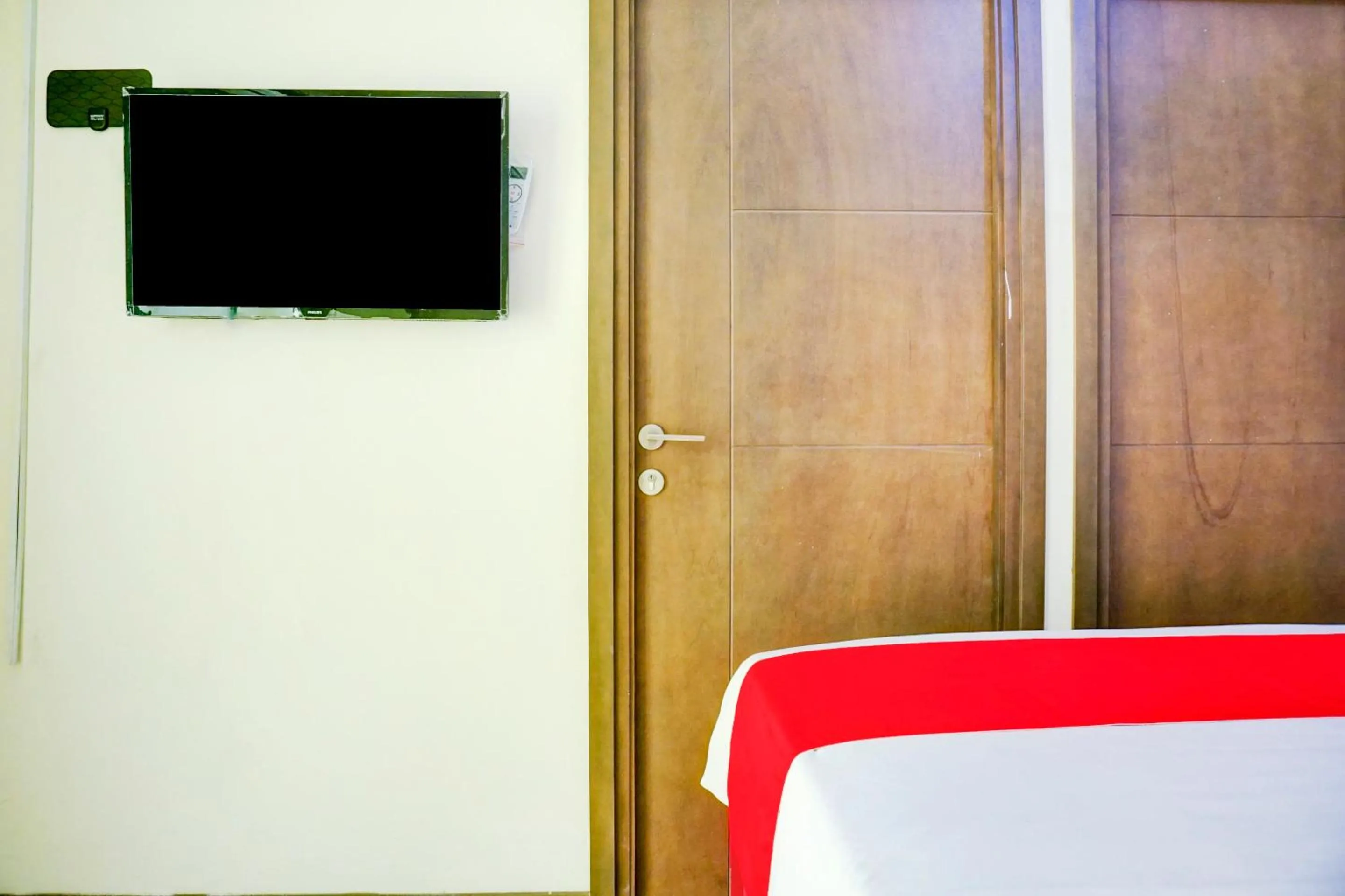 Bedroom in OYO 90230 Skyland Bogor Valley