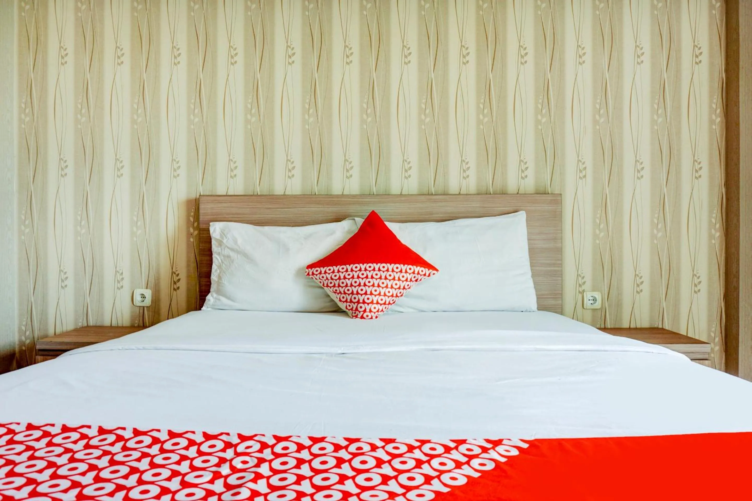 Bedroom in OYO 90230 Skyland Bogor Valley