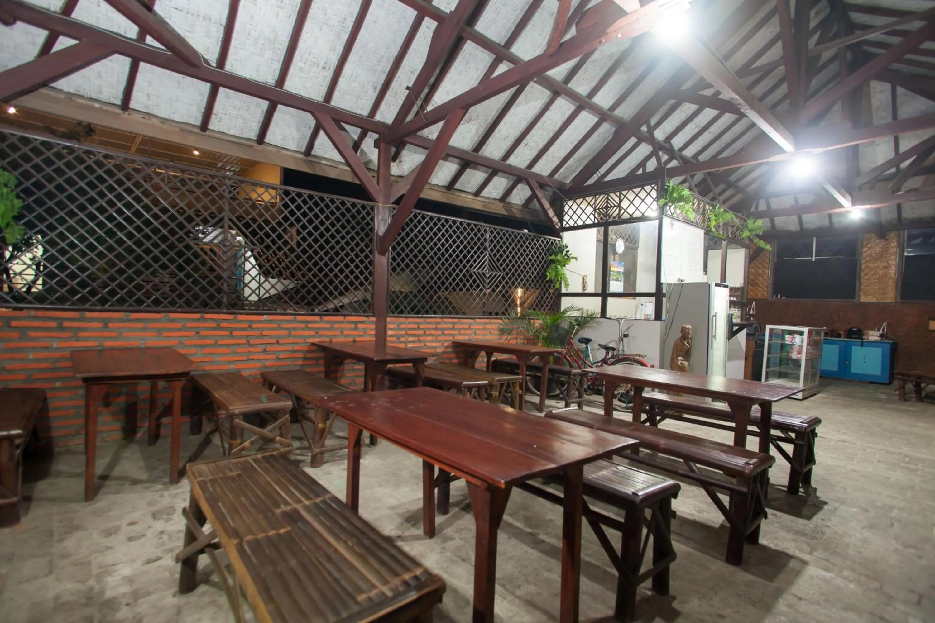 Breakfast in RedDoorz At Pandan Inn Batu