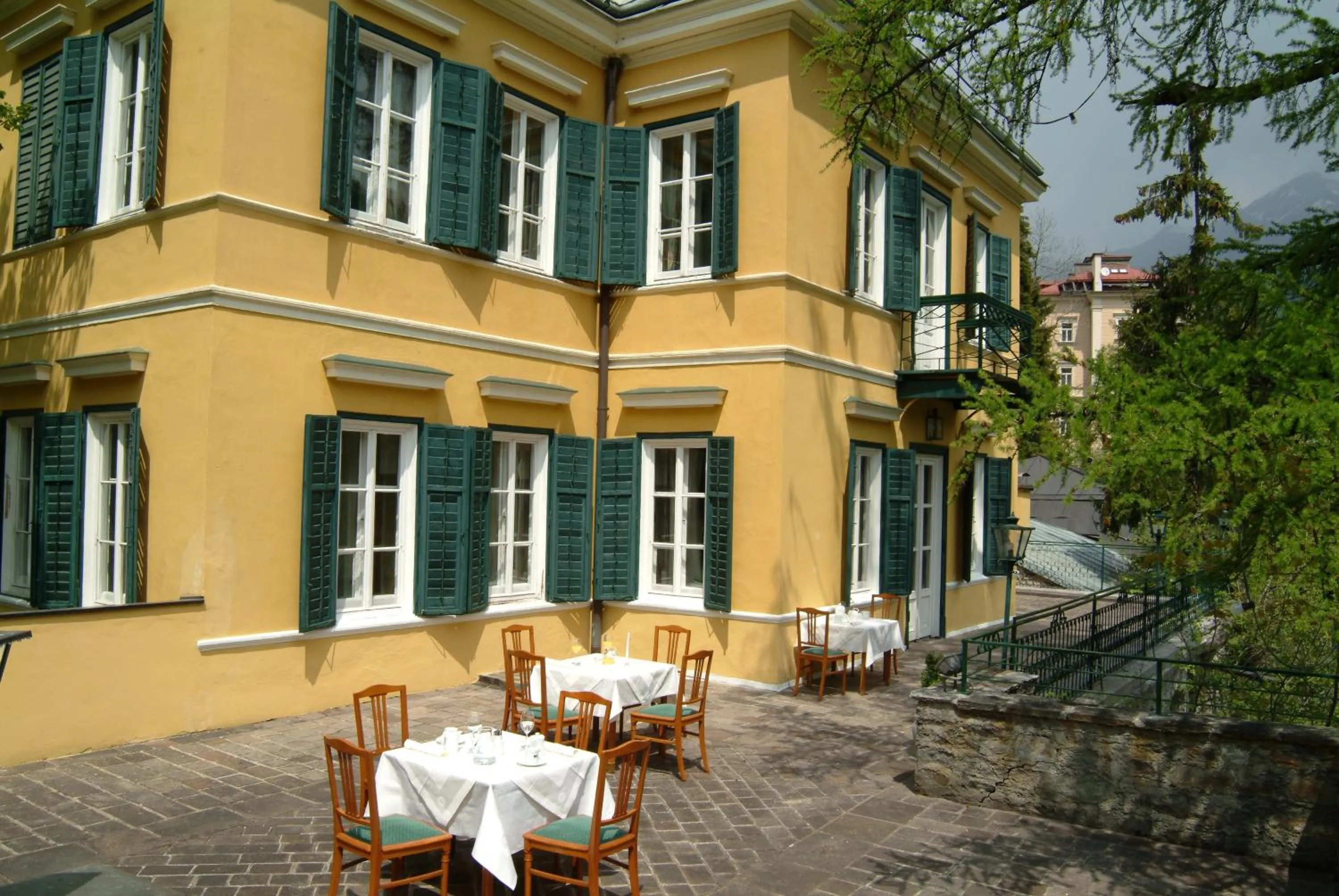 Facade/entrance in Villa Solitude