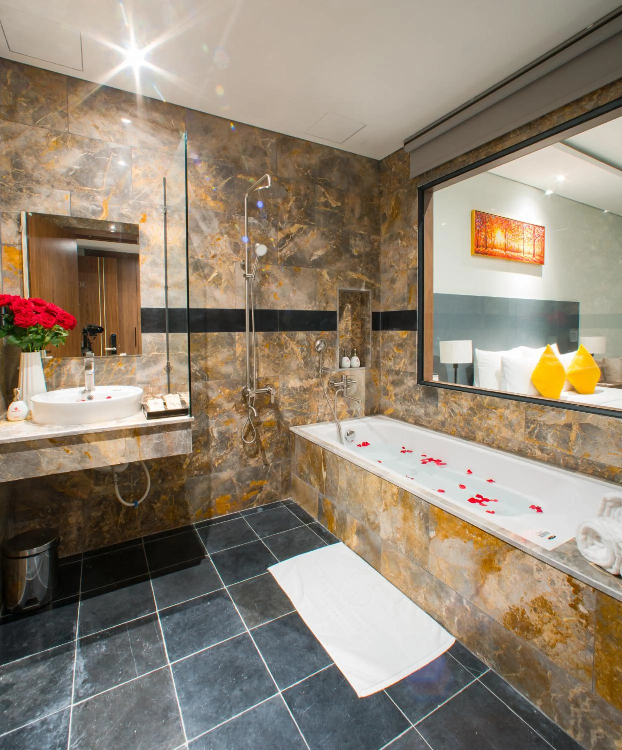 Bathroom in PHU THANG GRAND HOTEL