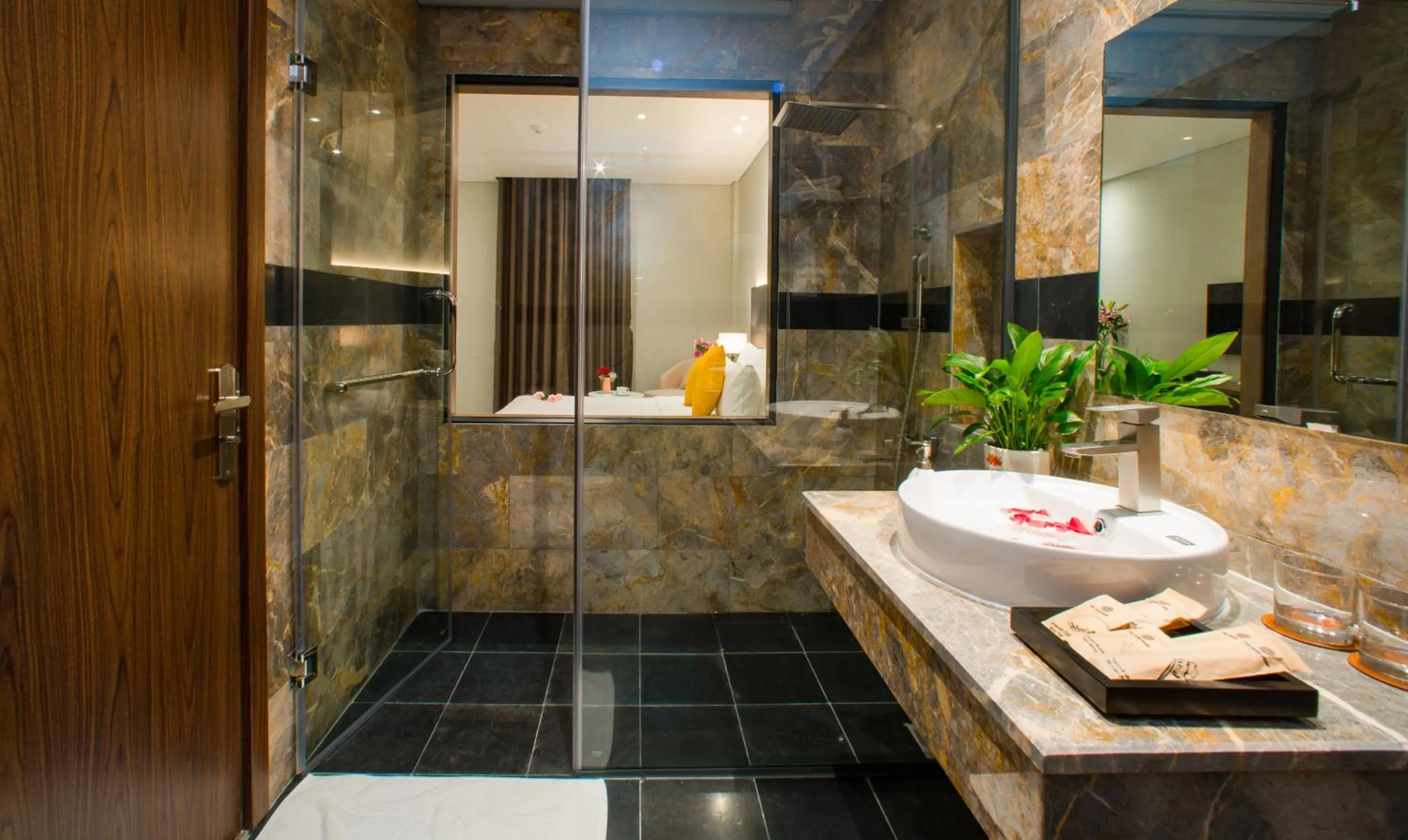 Bathroom in PHU THANG GRAND HOTEL