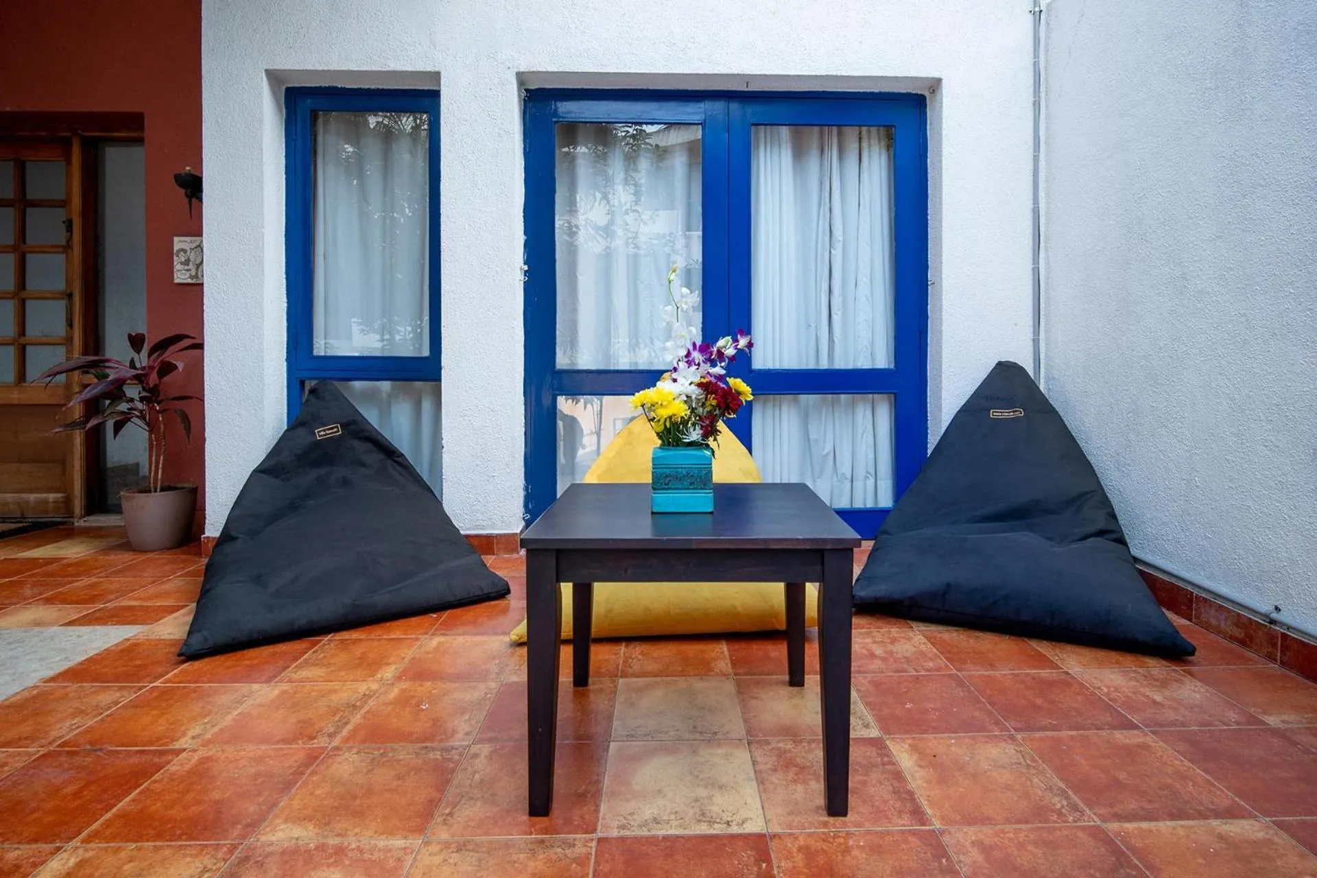 Living room in StayVista at Saanu Ki Villa with free Breakfast