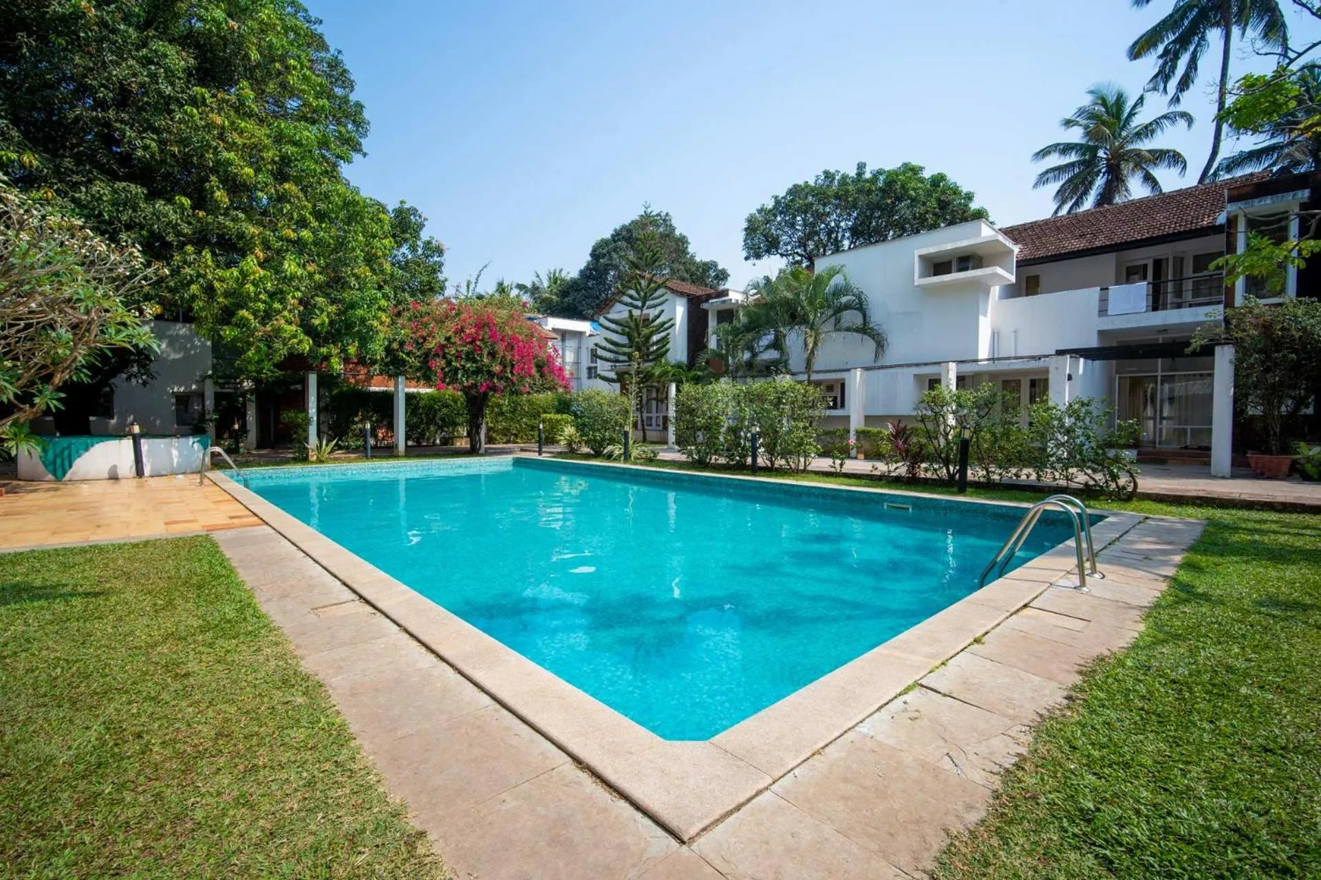 Swimming pool in StayVista at Saanu Ki Villa with free Breakfast