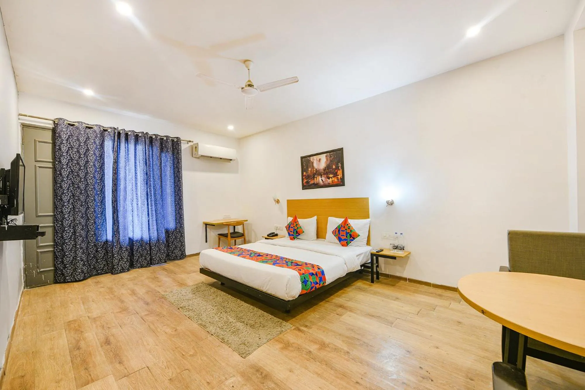 Bed in FabHotel Comfort Residency I - Nr Artemis Hospital Gurgaon'