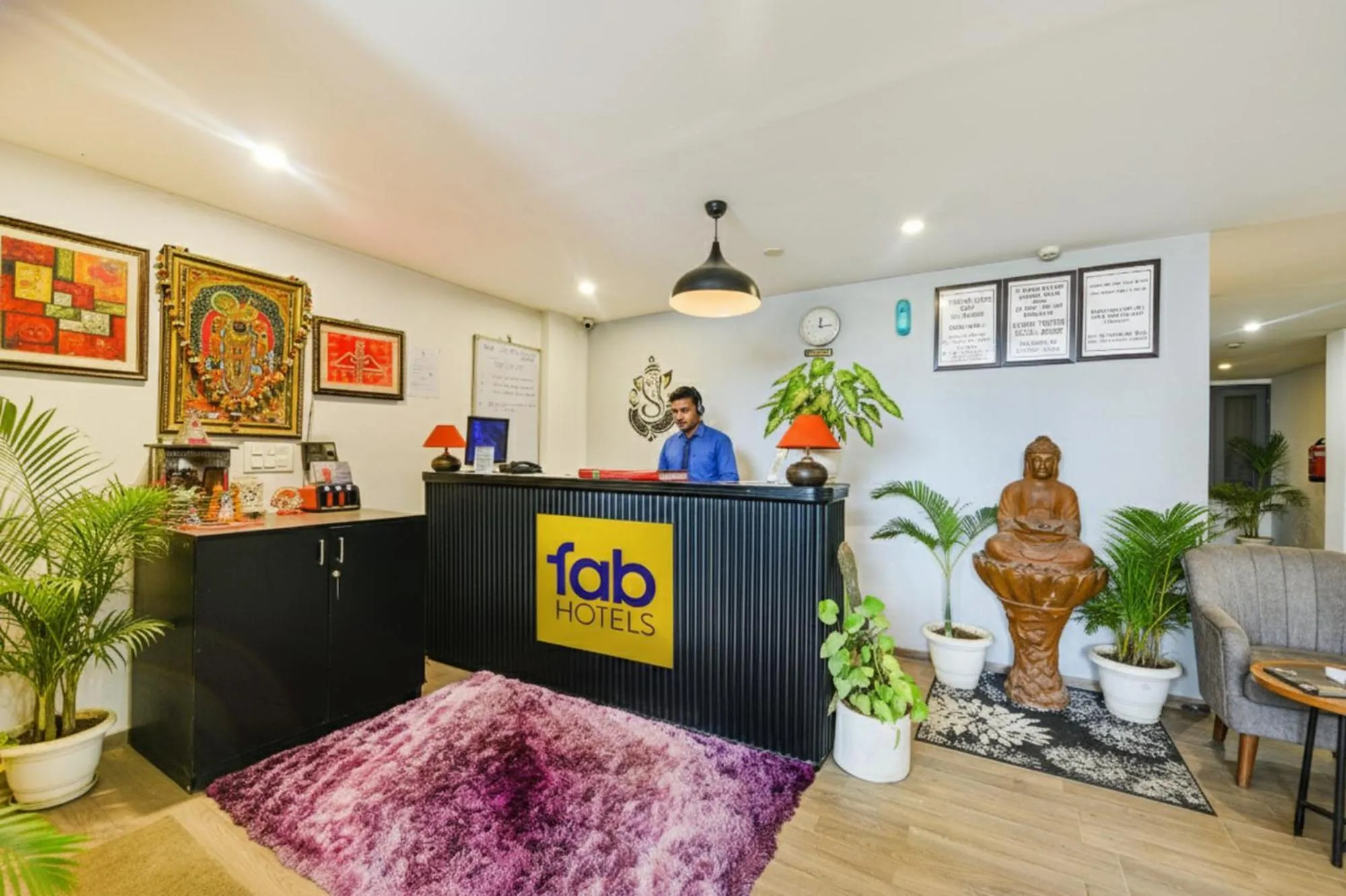 Lobby or reception in FabHotel Comfort Residency I - Nr Artemis Hospital Gurgaon'