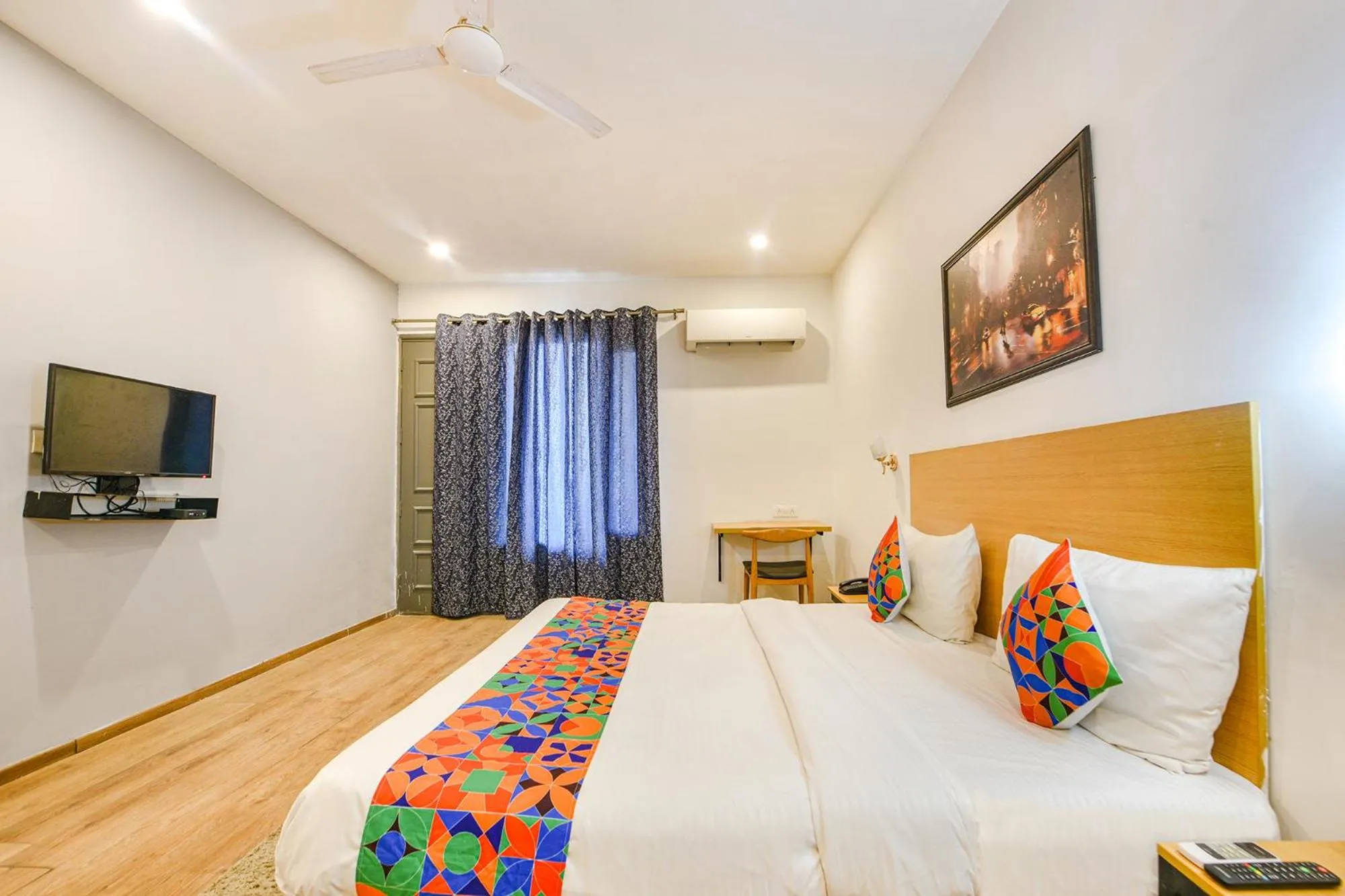 Bed in FabHotel Comfort Residency I - Nr Artemis Hospital Gurgaon'