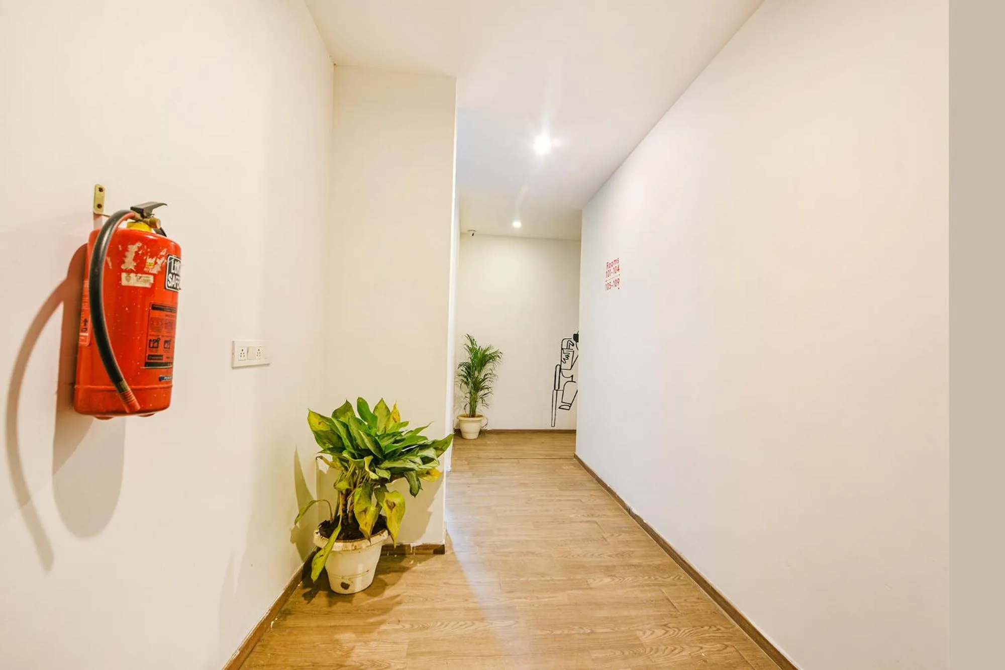 Lobby or reception in FabHotel Comfort Residency I - Nr Artemis Hospital Gurgaon'
