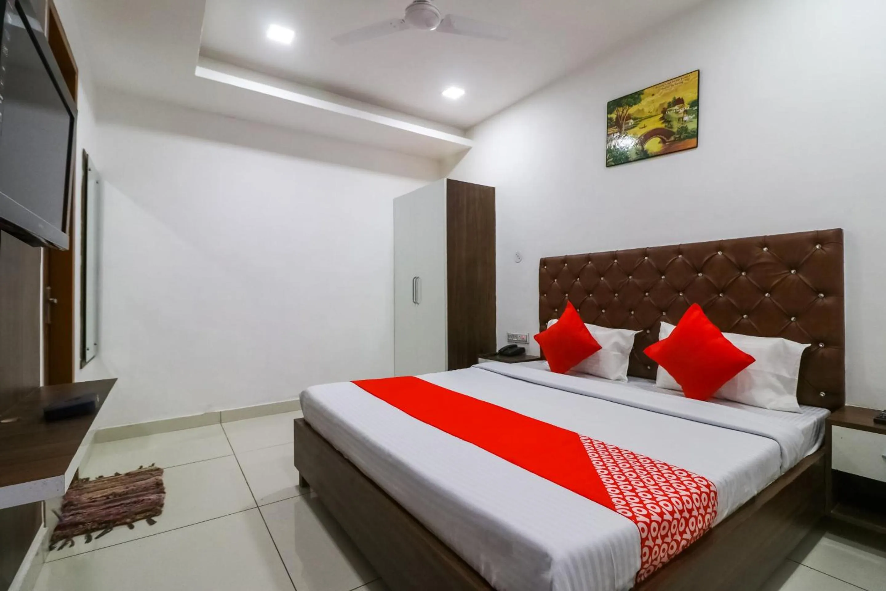 Bedroom, Bed in Hotel O SkyCity