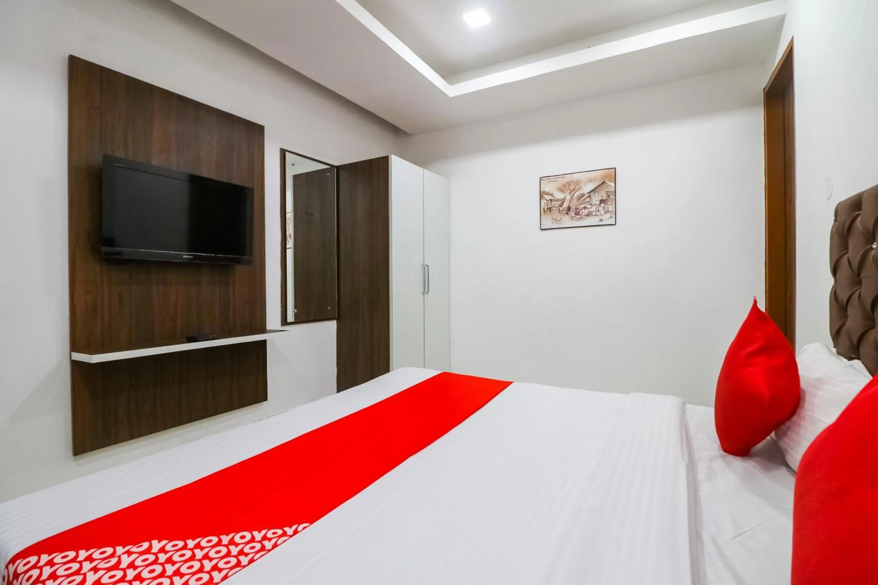 Bedroom, Bed in Hotel O SkyCity