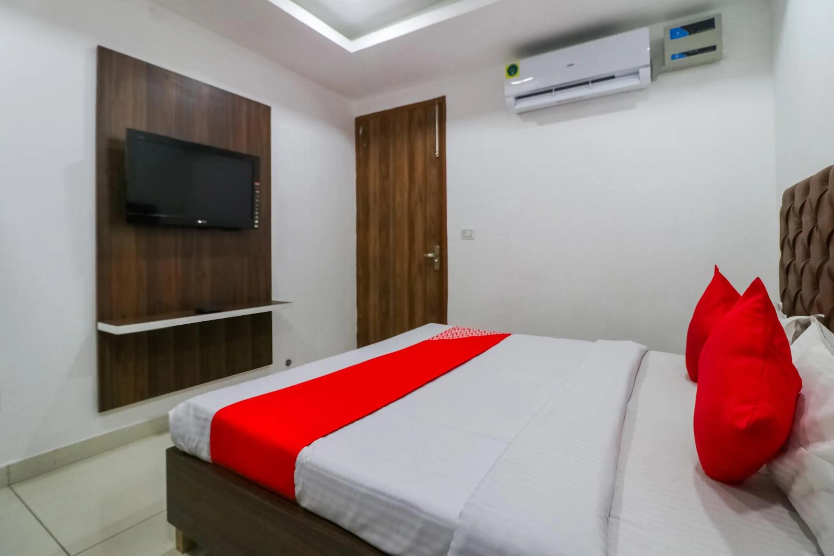 Bedroom, Bed in Hotel O SkyCity