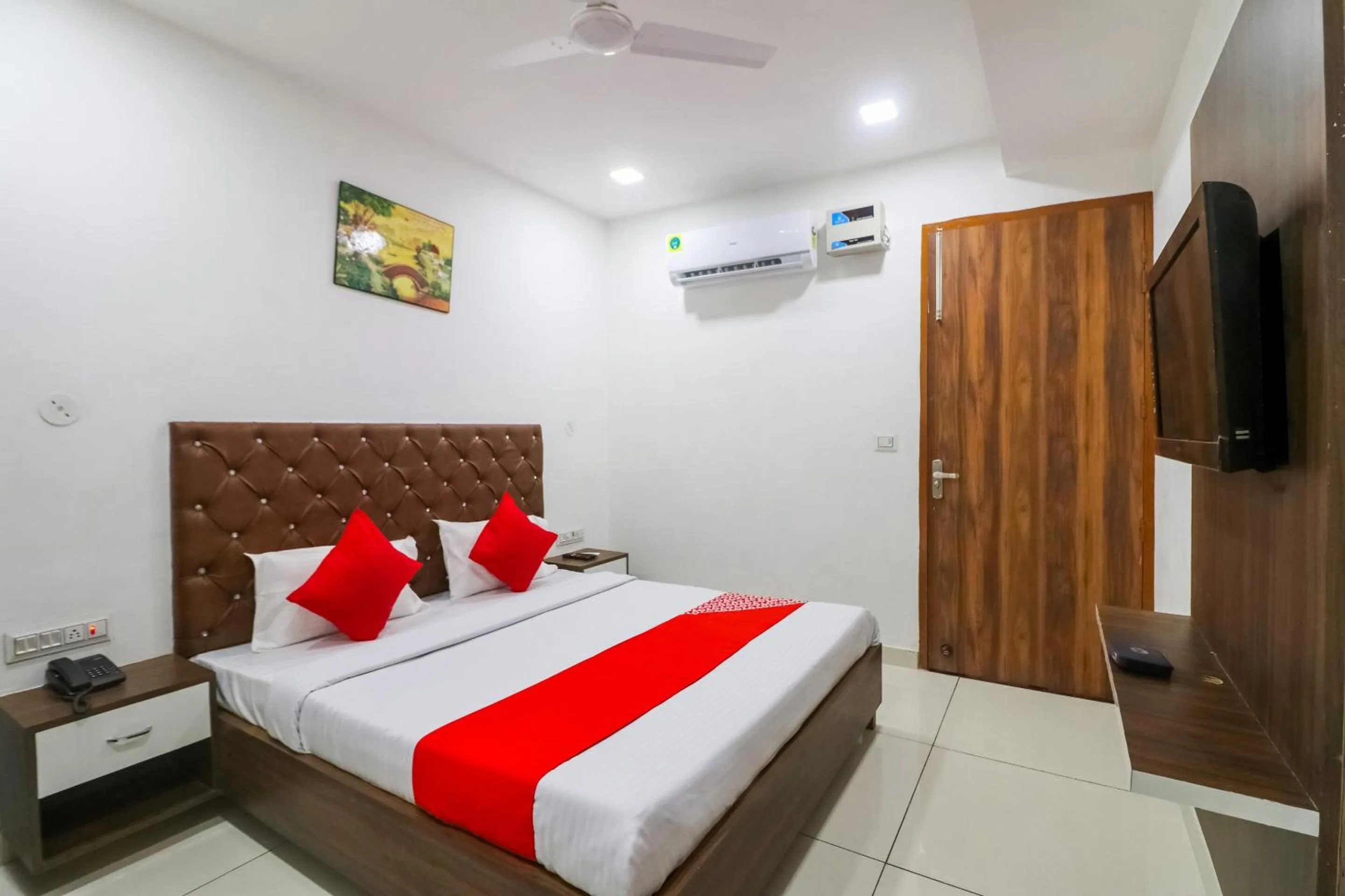 Bedroom, Bed in Hotel O SkyCity