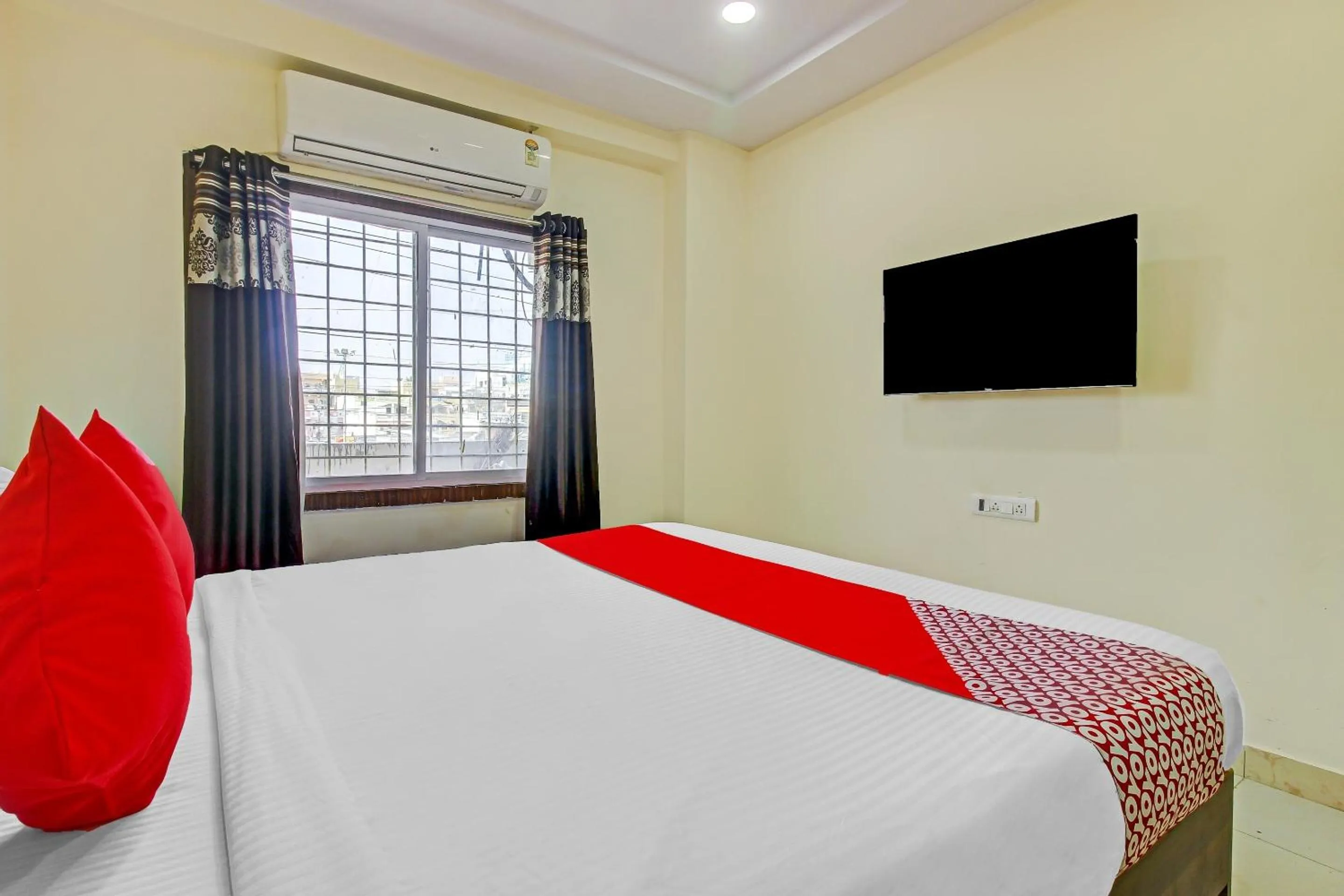 Bedroom, Bed in Hotel O Adhin Residency