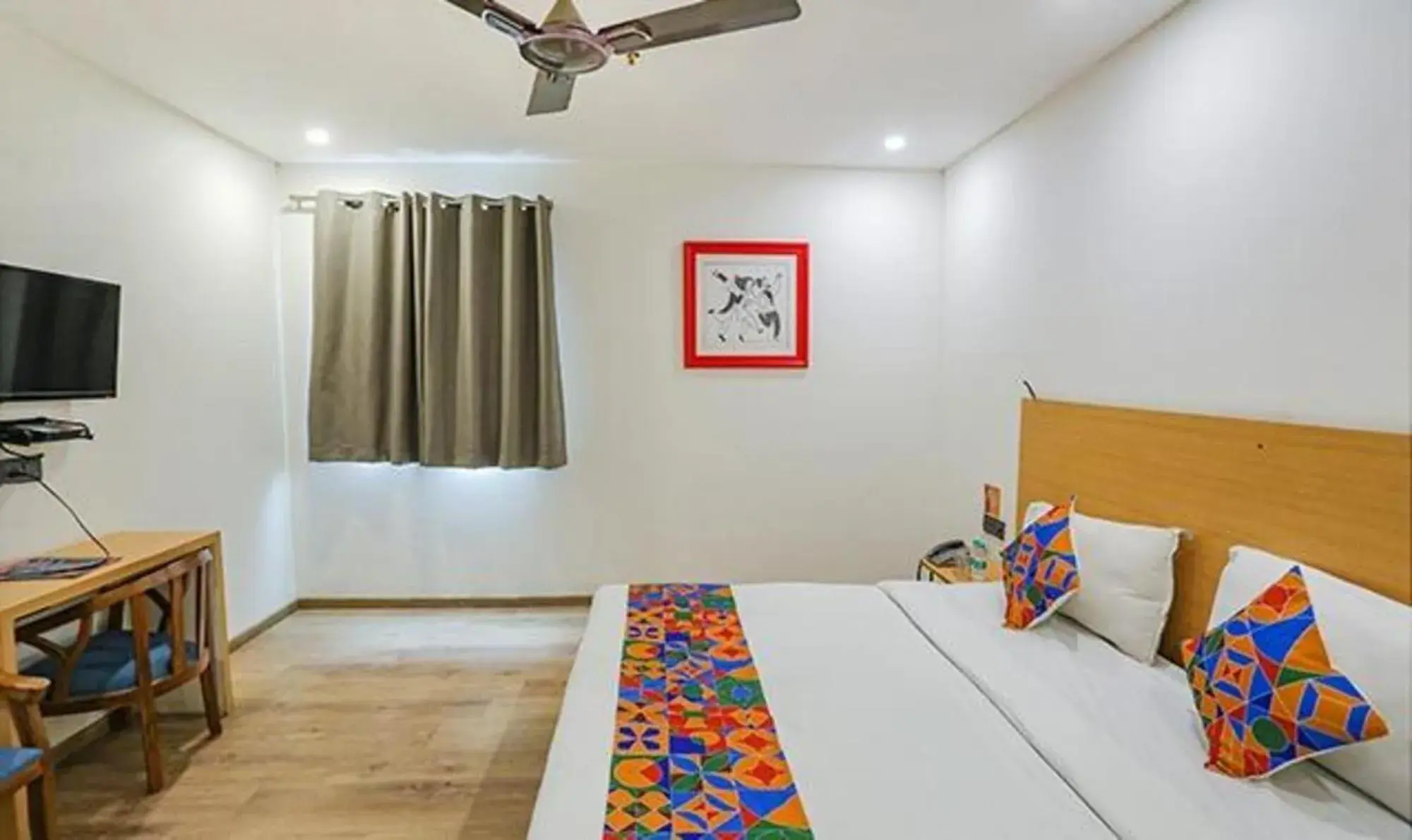 Bed in FabHotel Royale 58 Bed in FabHotel Royale 58