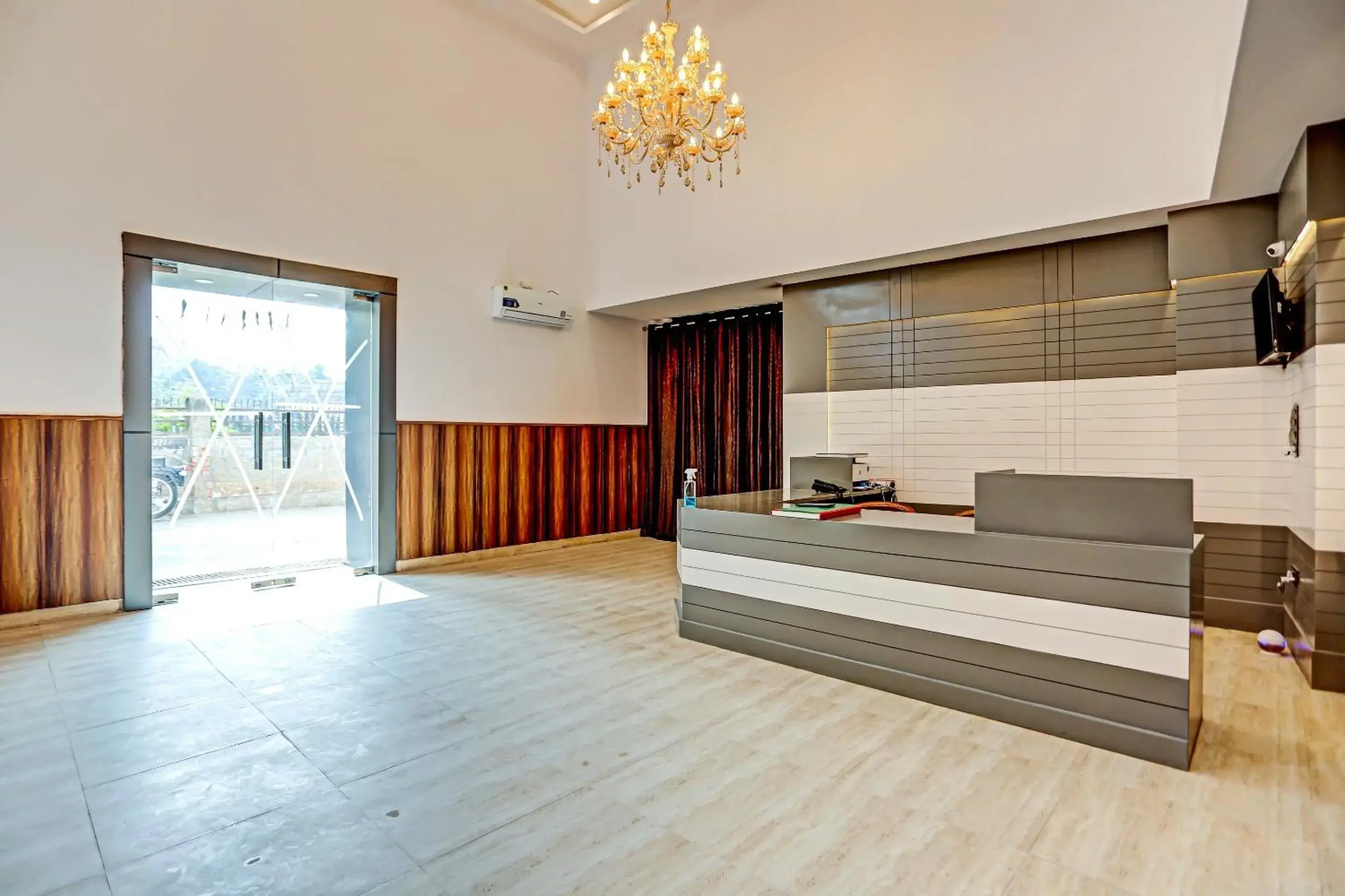 Townhouse The Madhav Sector 58 Noida Near ISKCON Temple Noida Townhouse The Madhav Sector 58 Noida Near ISKCON Temple Noida