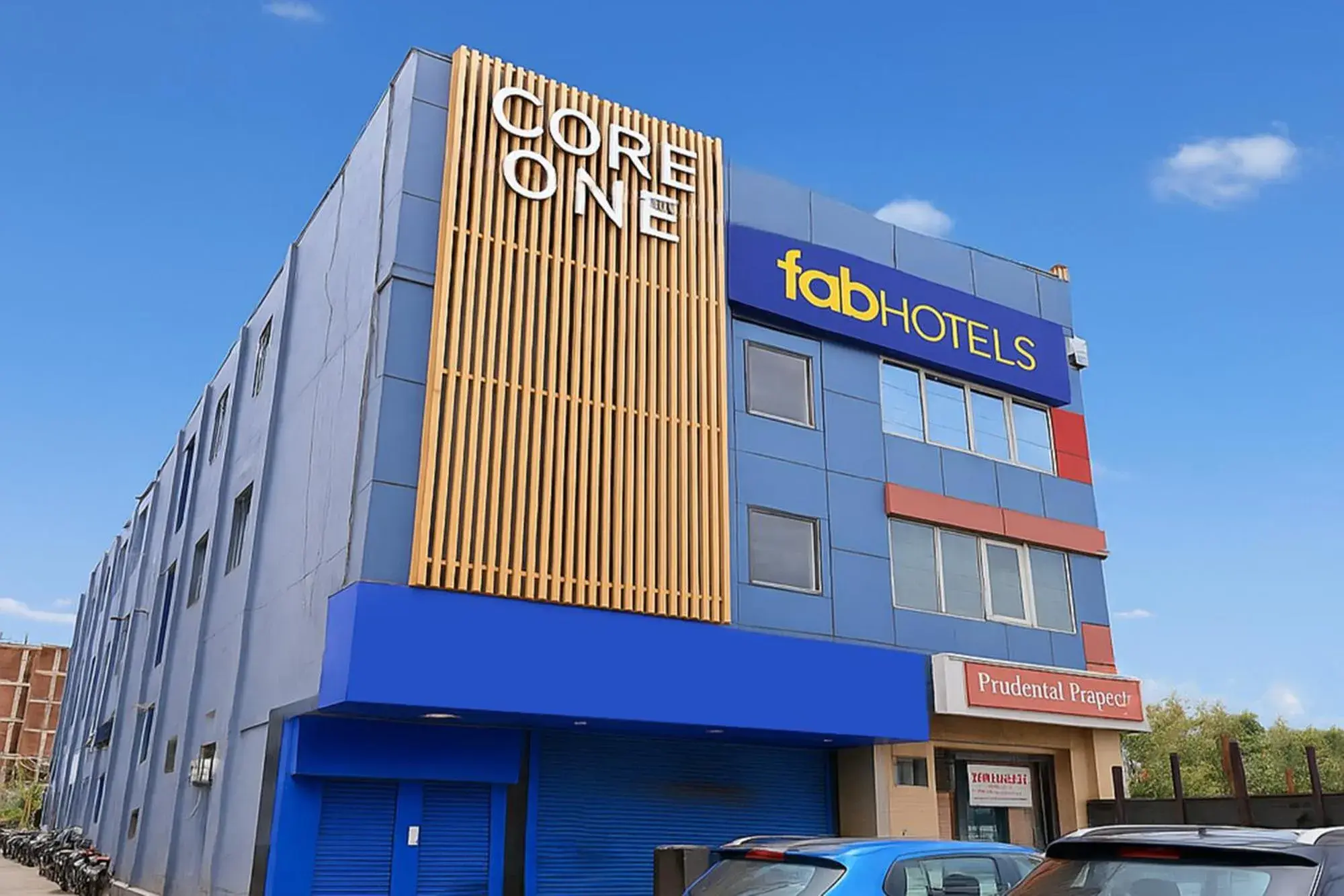 Facade/entrance in FabHotel Royale 58 Facade/entrance in FabHotel Royale 58