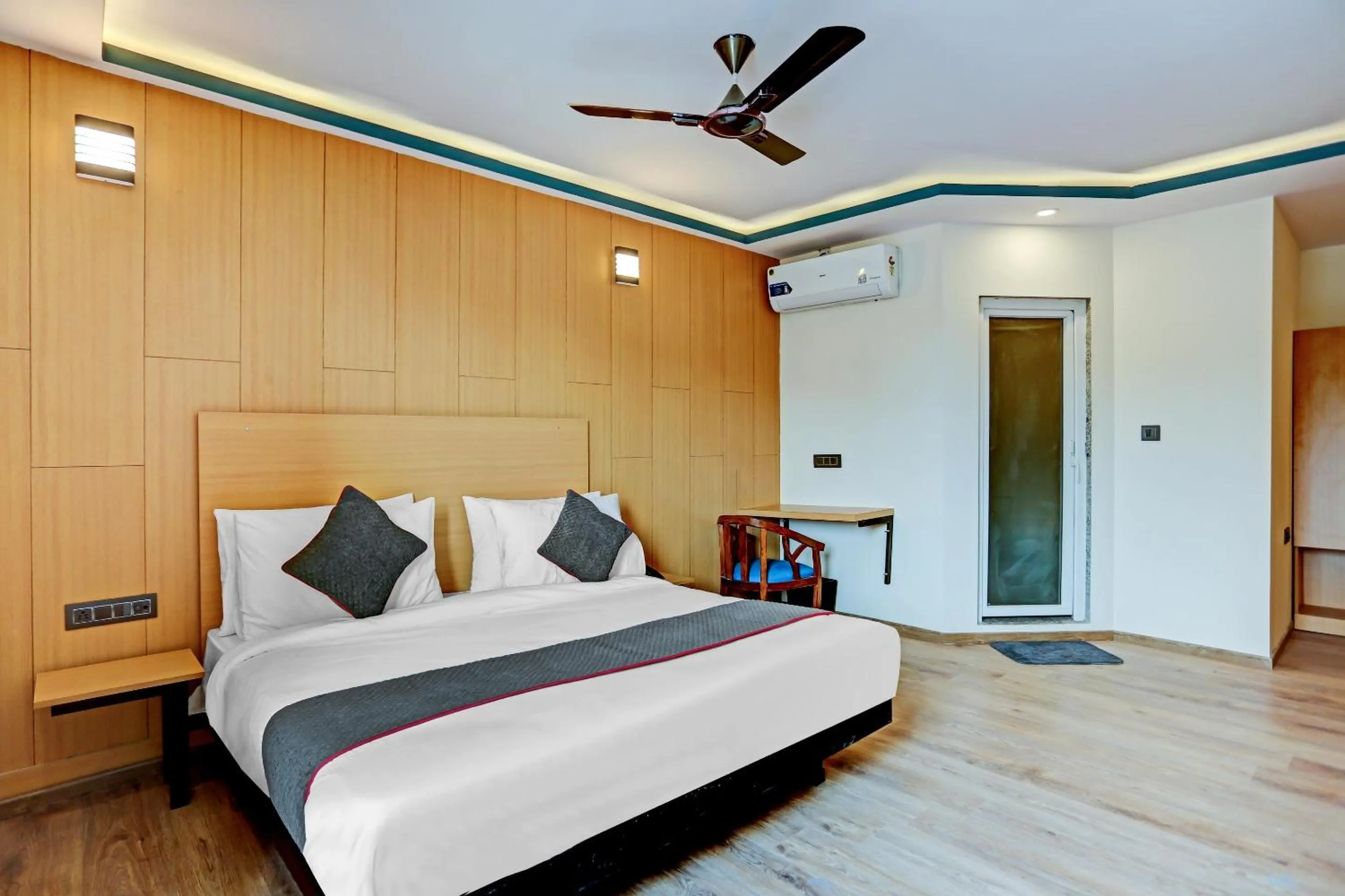 Bedroom, Bed in Townhouse The Madhav Sector 58 Noida Near ISKCON Temple Noida