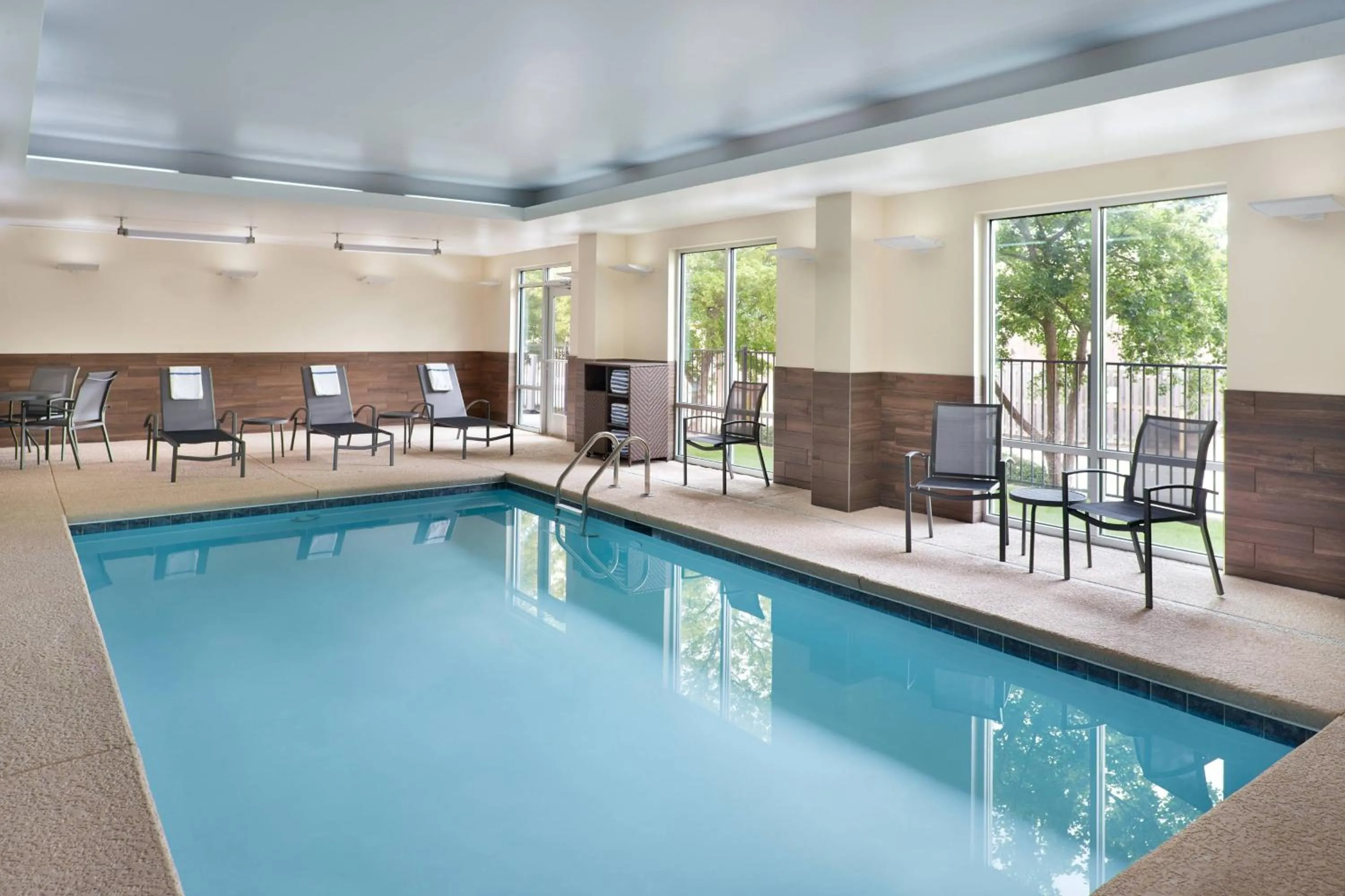 Swimming pool in Fairfield Inn & Suites by Marriott Athens-University Area