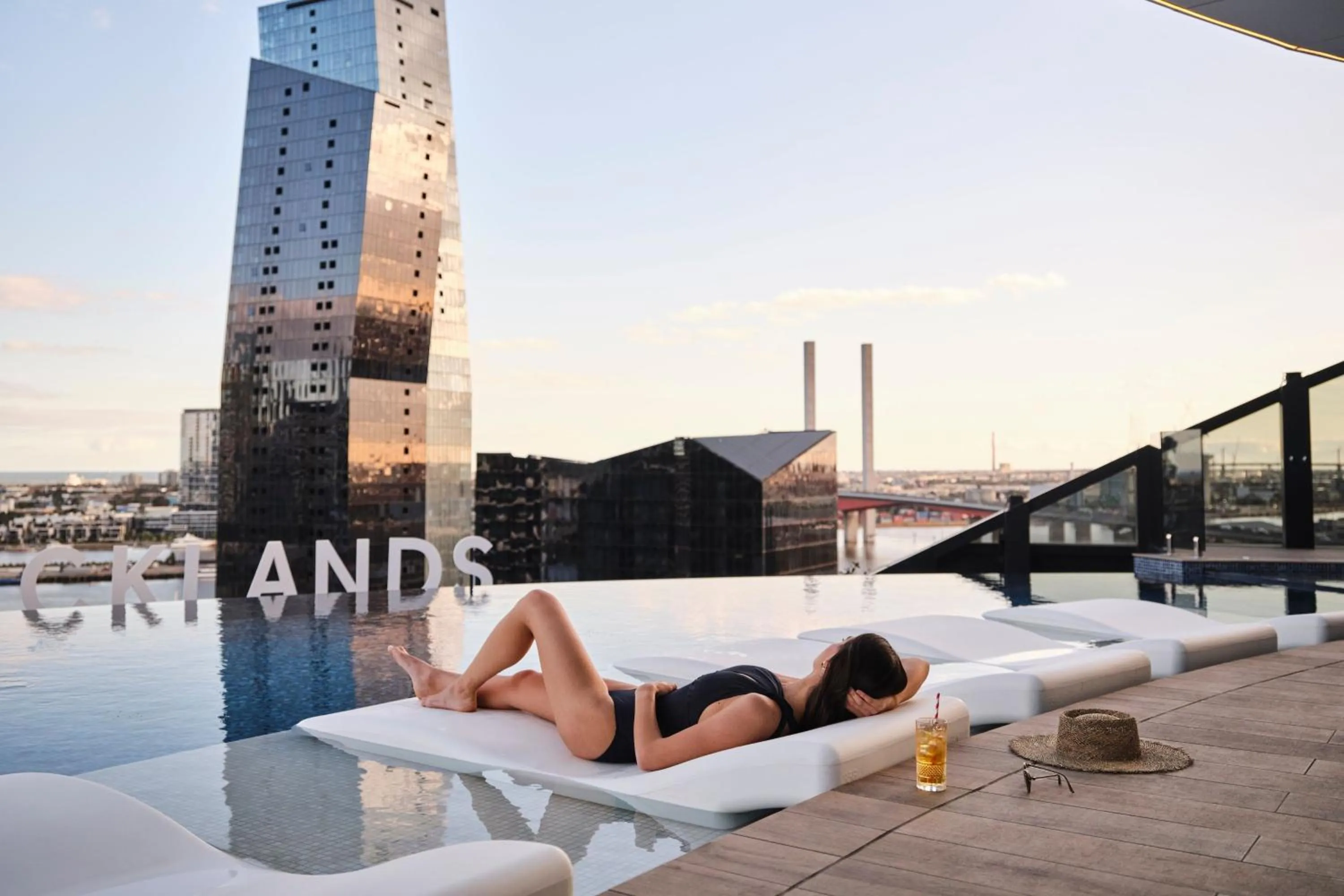 Swimming pool in Melbourne Marriott Hotel Docklands