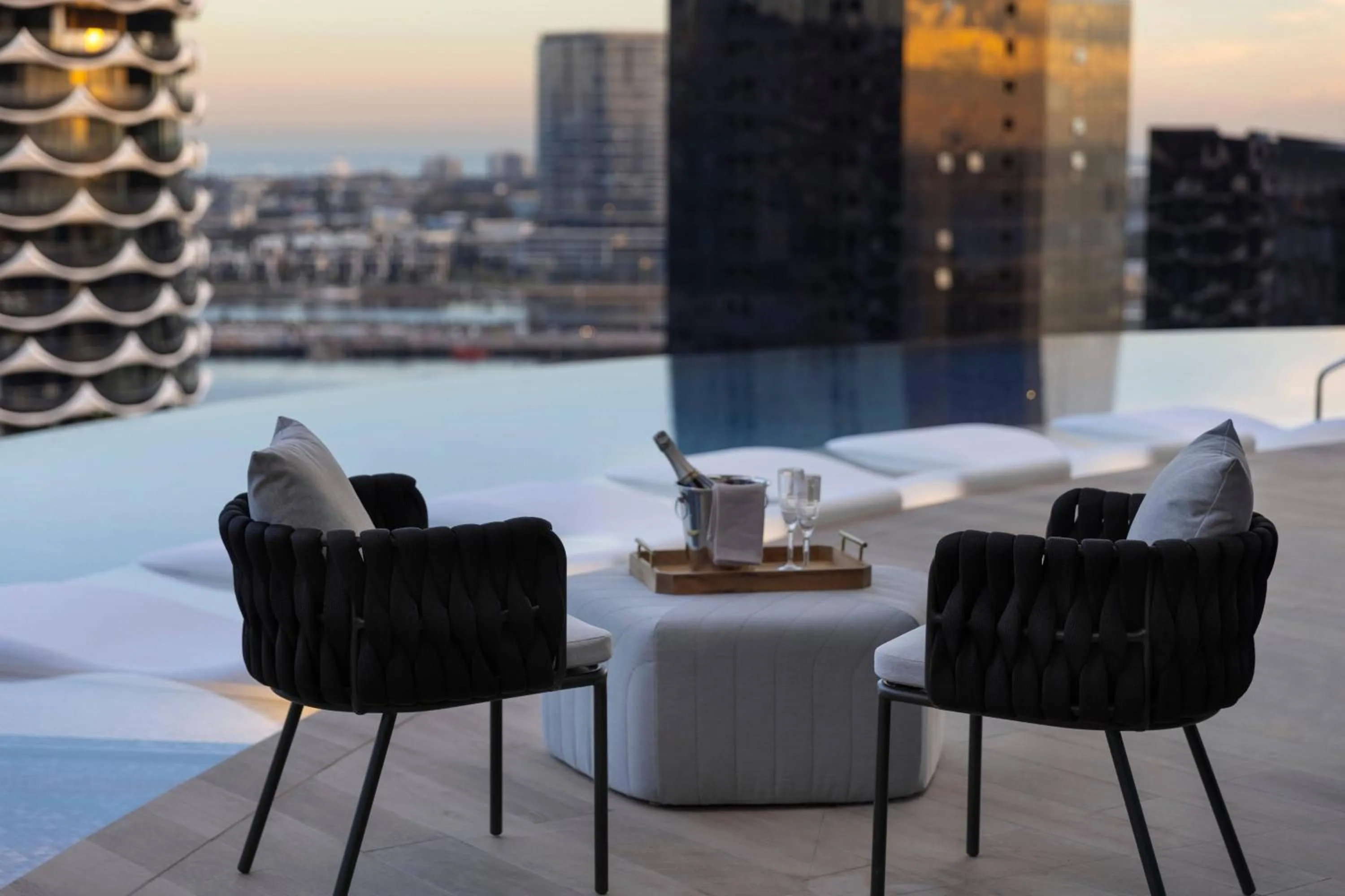 Swimming pool in Melbourne Marriott Hotel Docklands