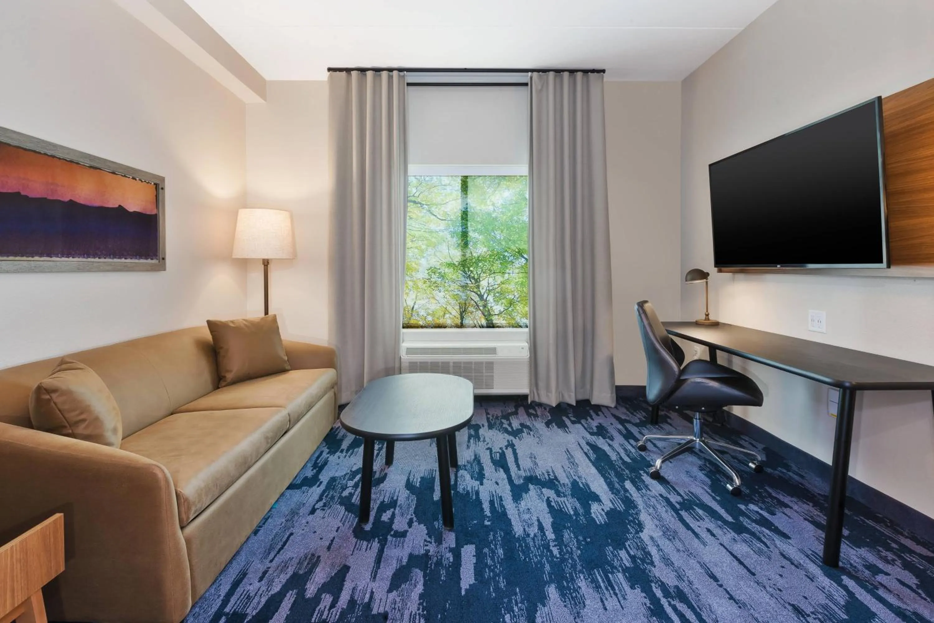 Photo of the whole room in Fairfield by Marriott Inn & Suites Knoxville Airport Alcoa